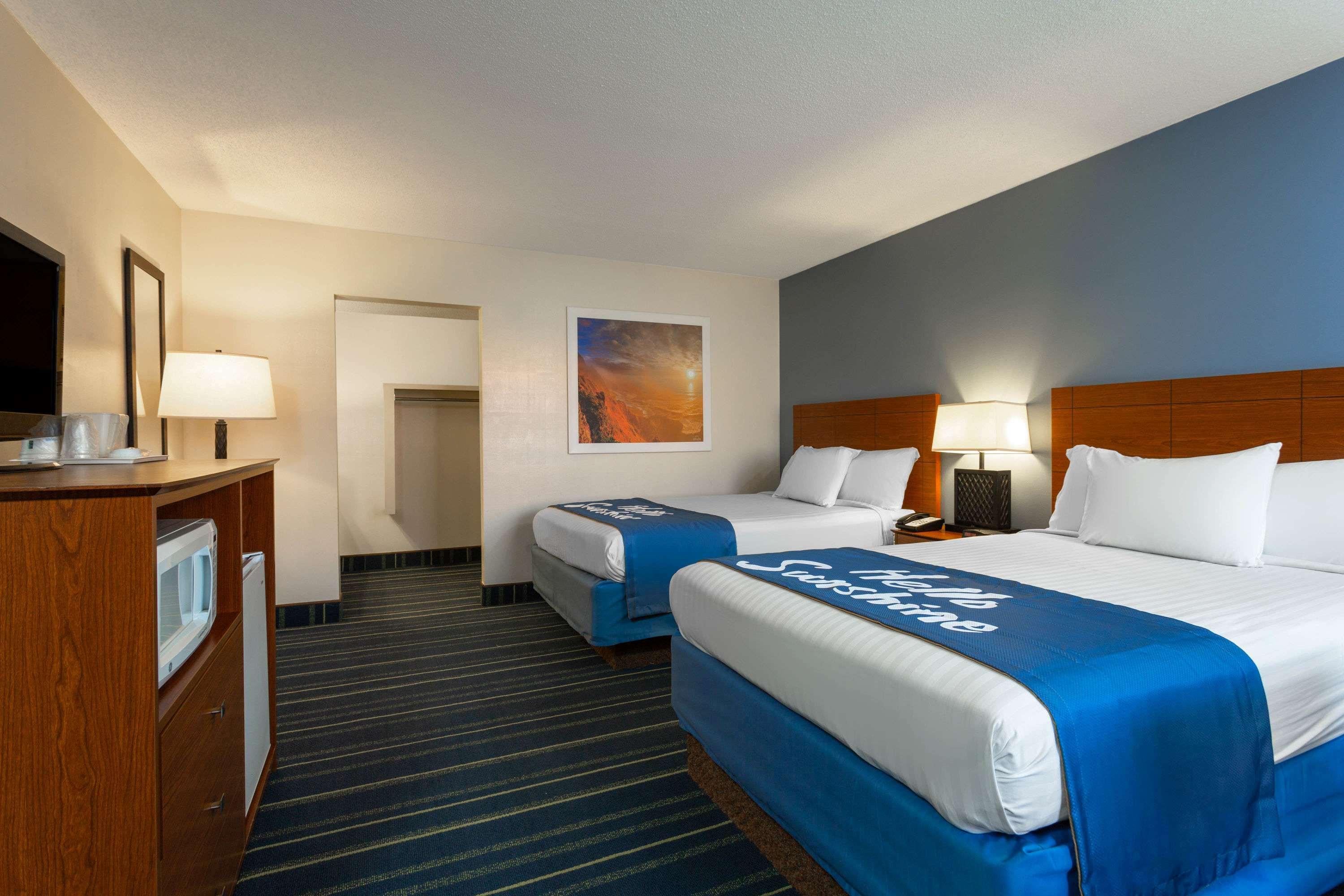 Days Inn Breezewood — photo 4