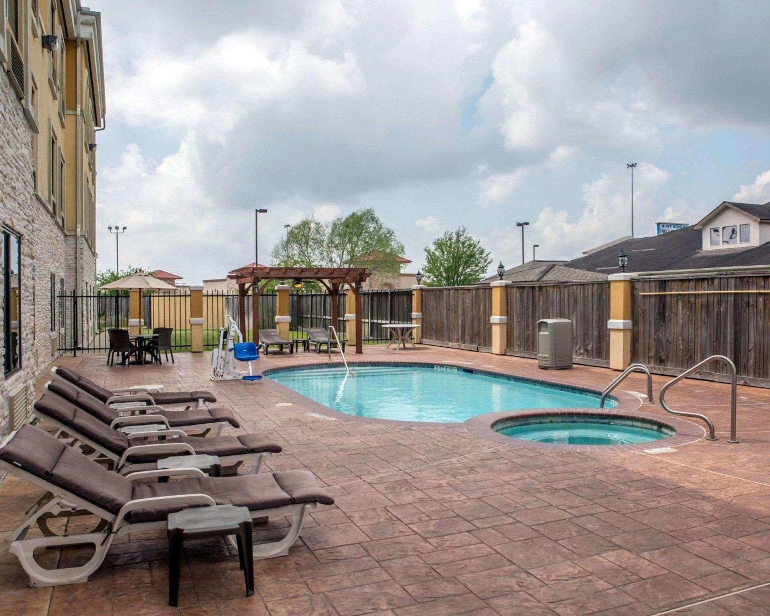 Sleep Inn & Suites Pearland - Houston South — photo 4