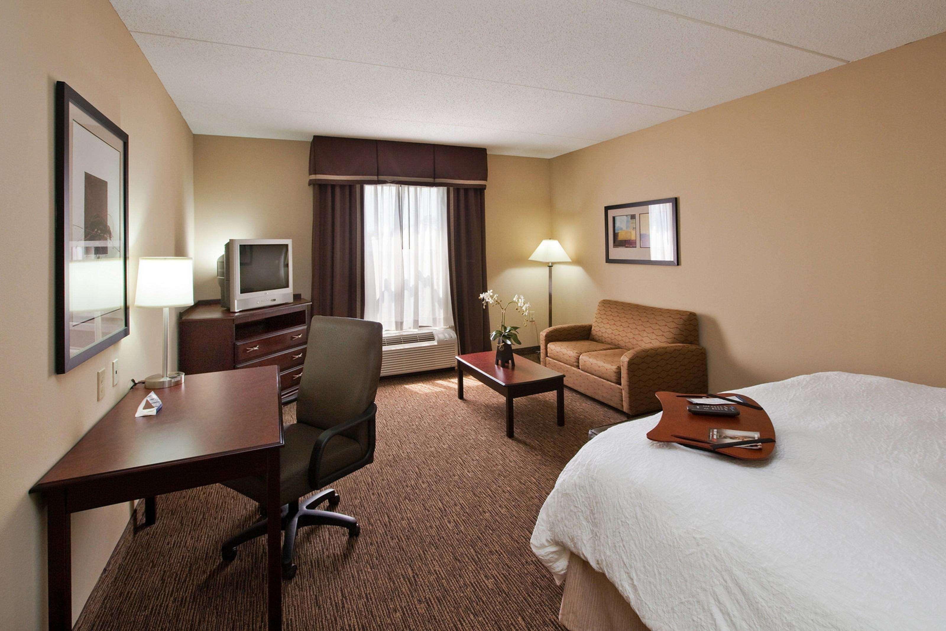 Hampton Inn & Suites Burlington — photo 5