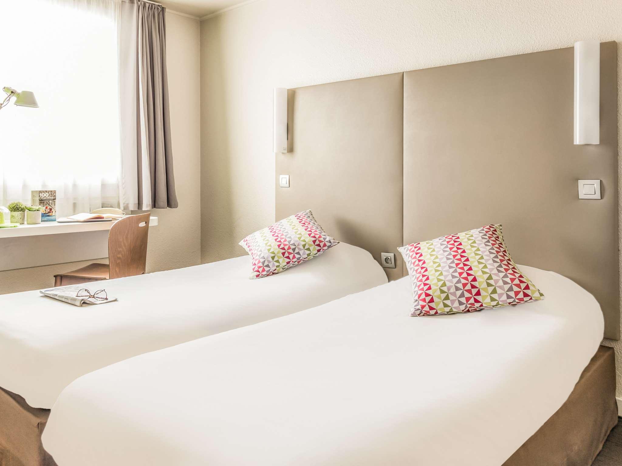 Hotel Campanile Paris Ouest - Pont De Suresnes — photo 3