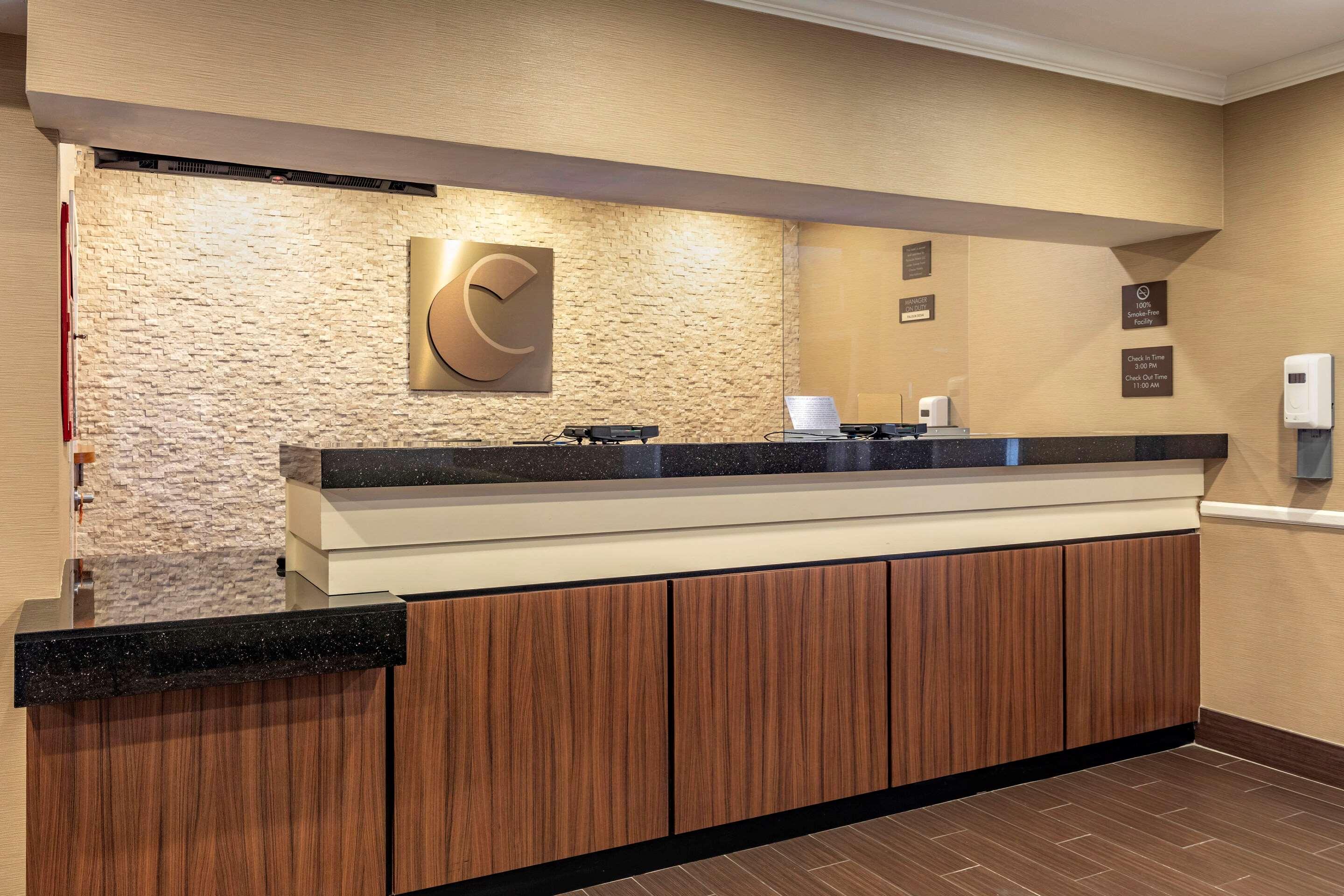 Comfort Inn & Suites Dallas-Addison — photo 4