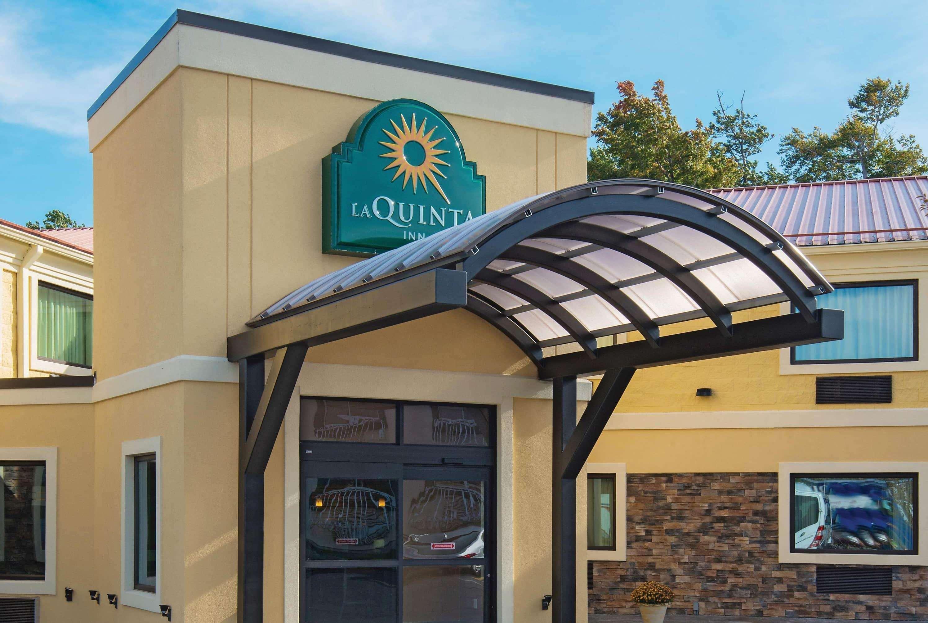 La Quinta Inn Buffalo Airport — photo 5