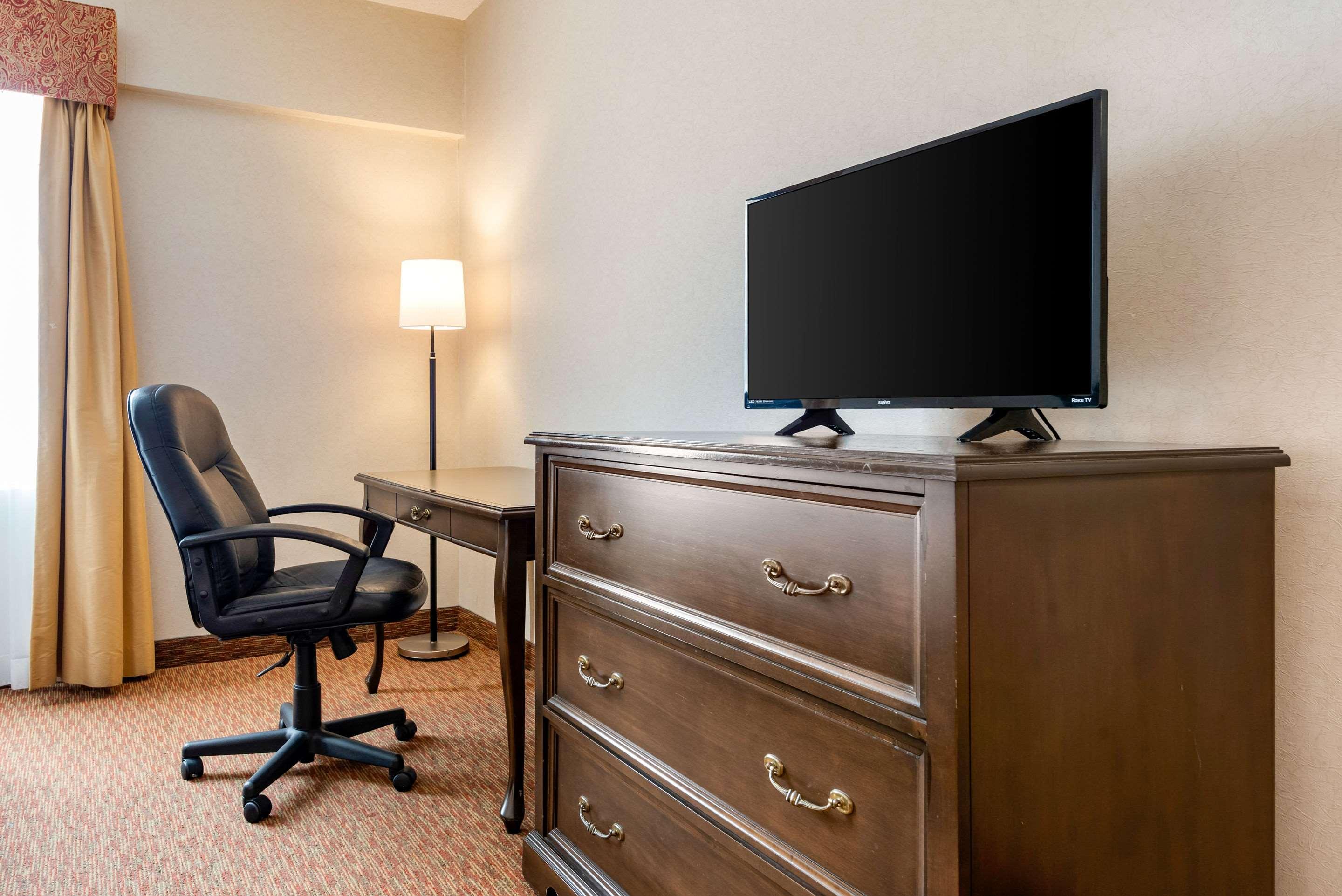 Quality Inn Sarnia — photo 4