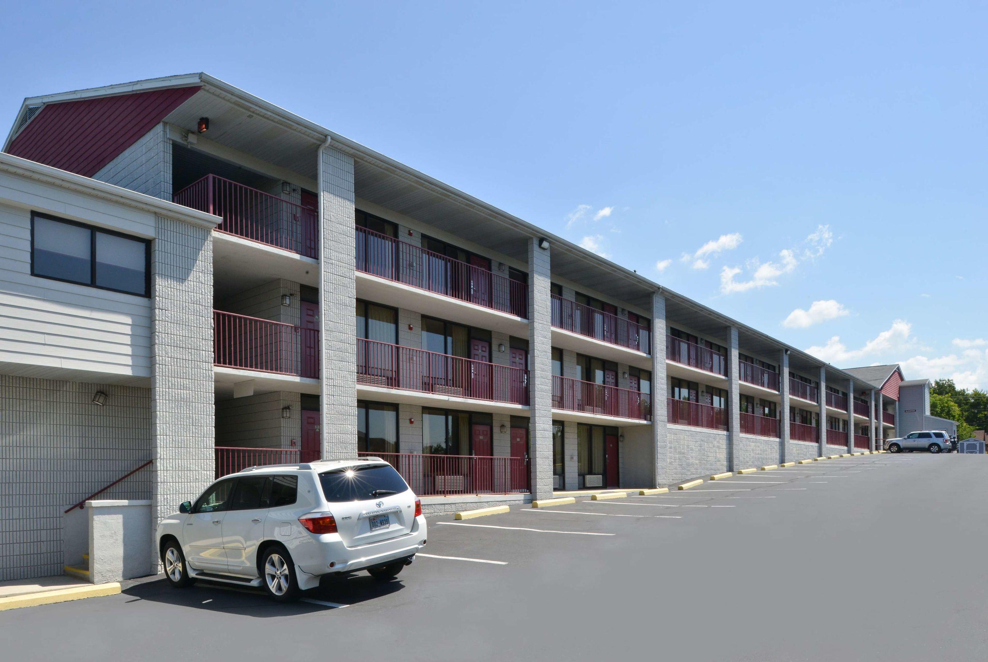Ramada by Wyndham Branson — photo 3