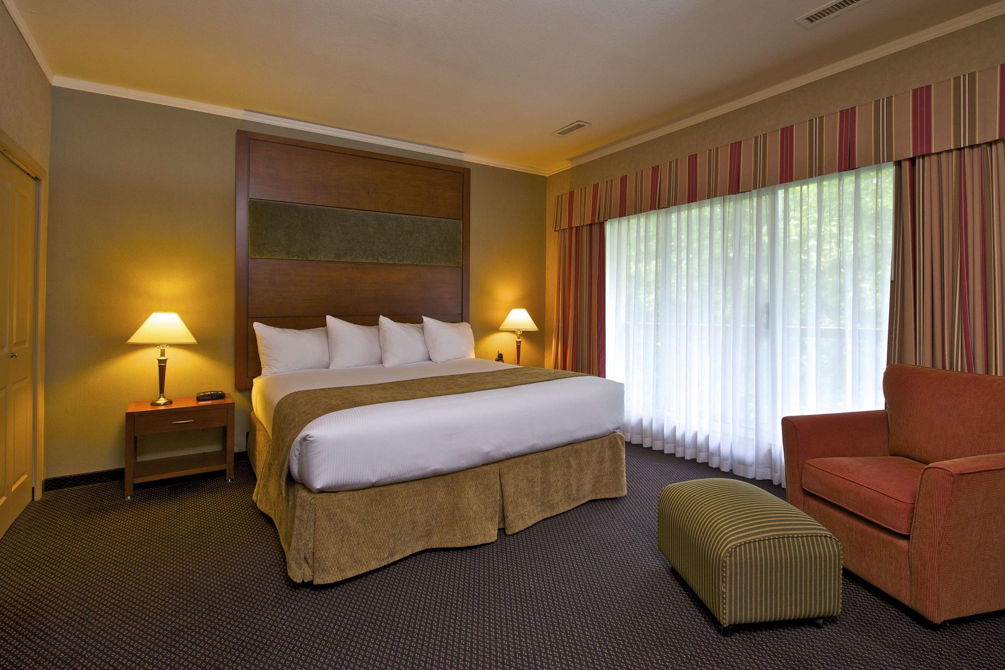 Coast Tsawwassen Inn — photo 5