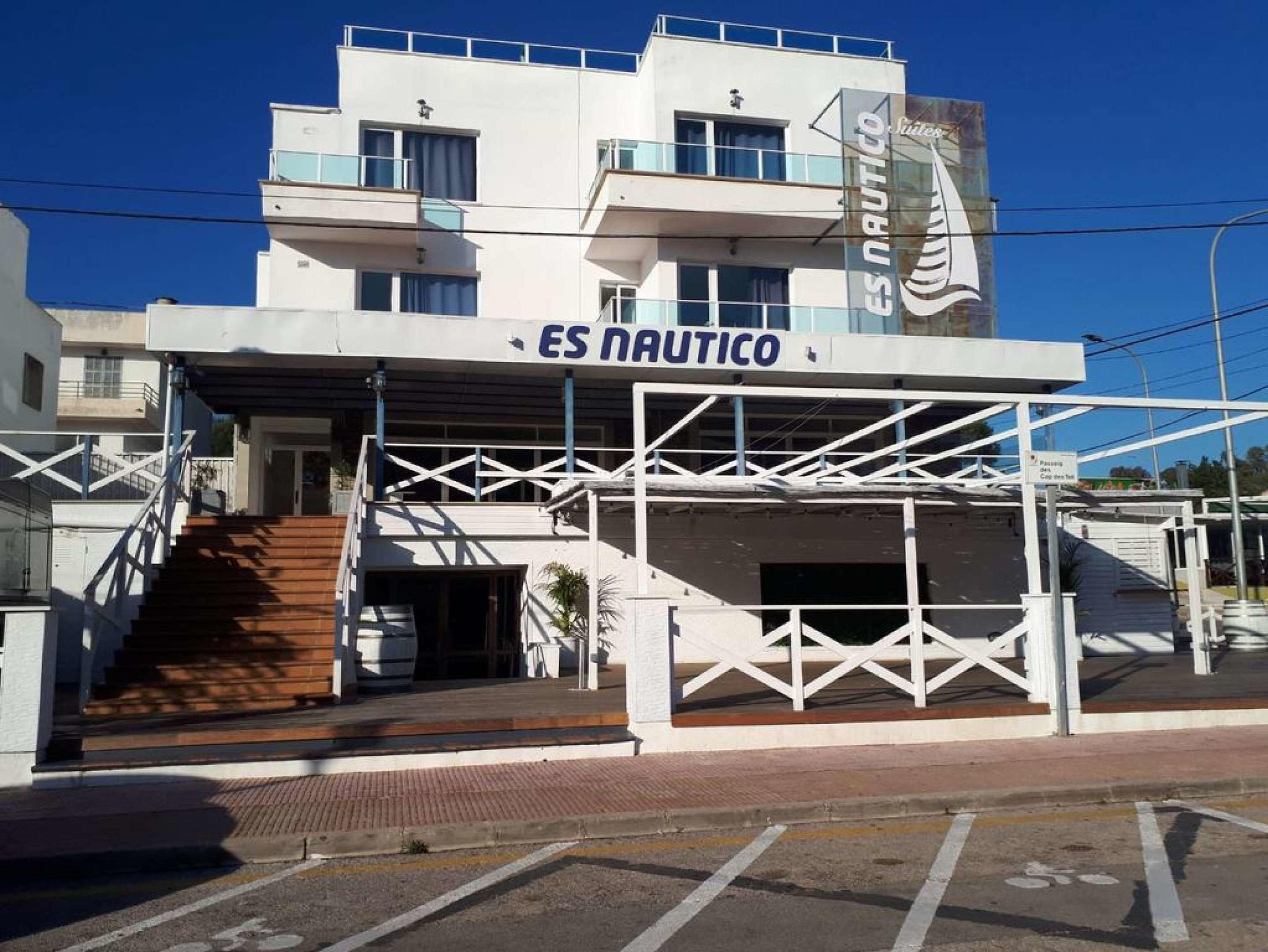 Es Nautico Suites