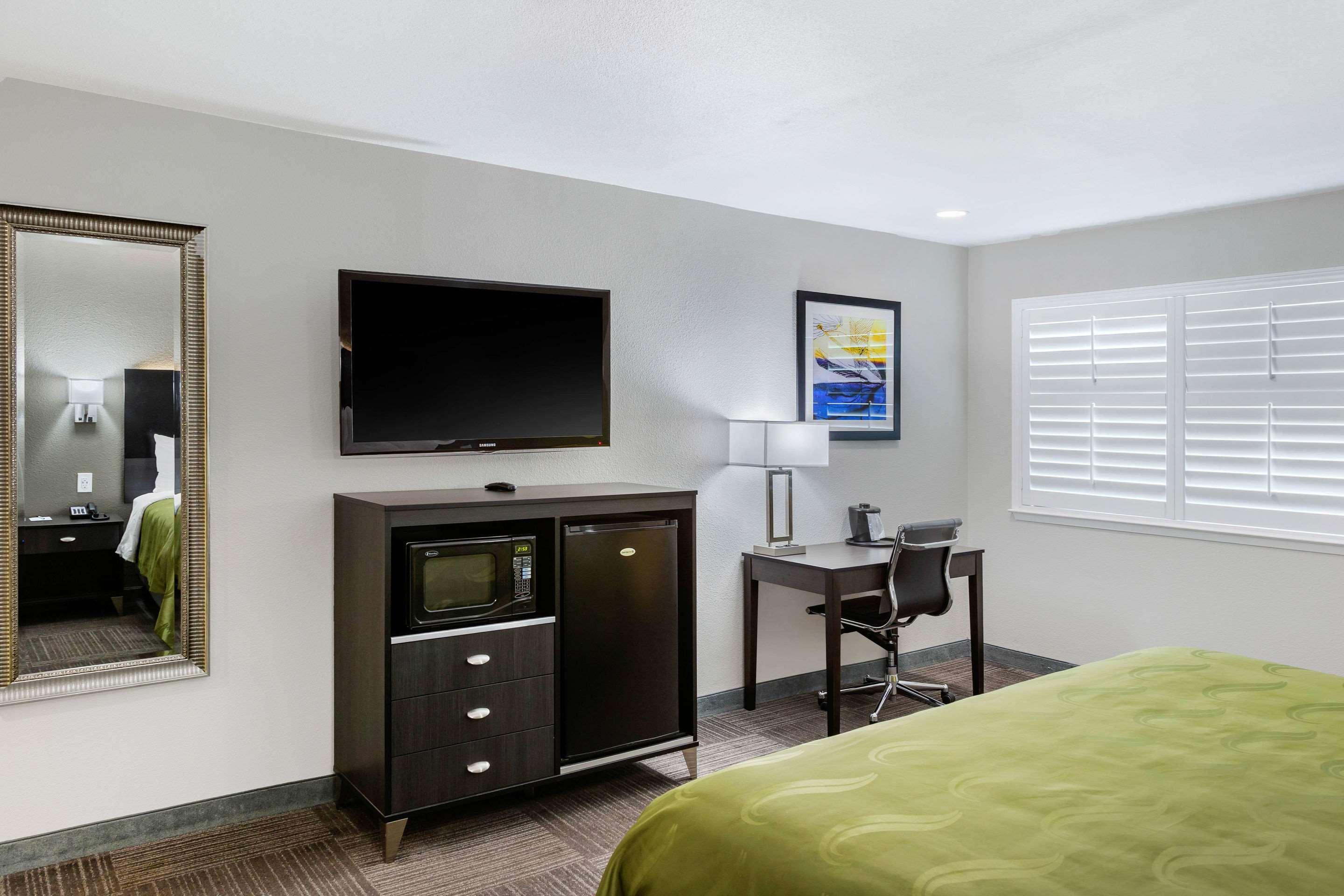 Americas Best Value Inn Kettleman City — photo 5