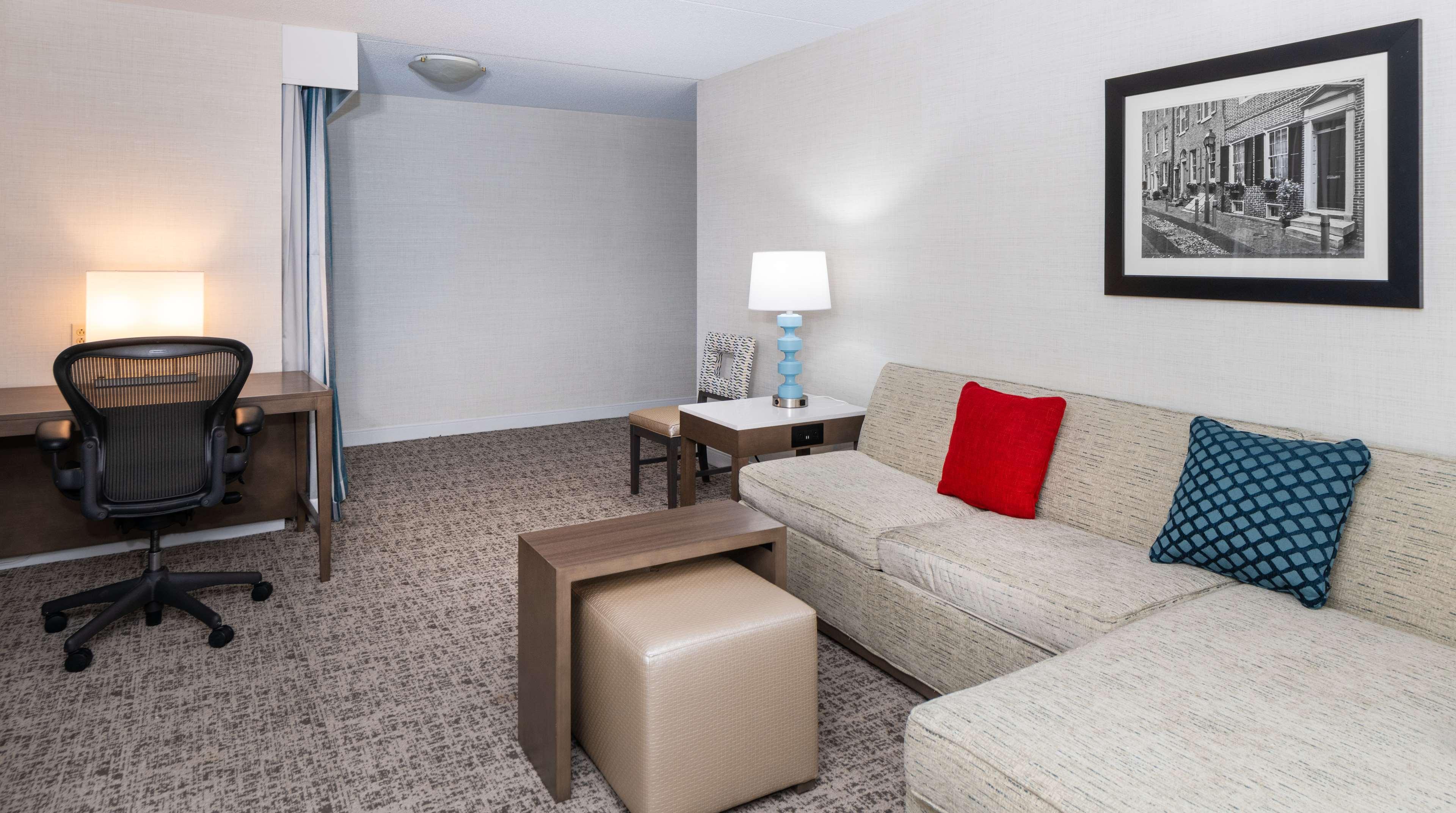Embassy Suites by Hilton Philadelphia Valley Forge — photo 5