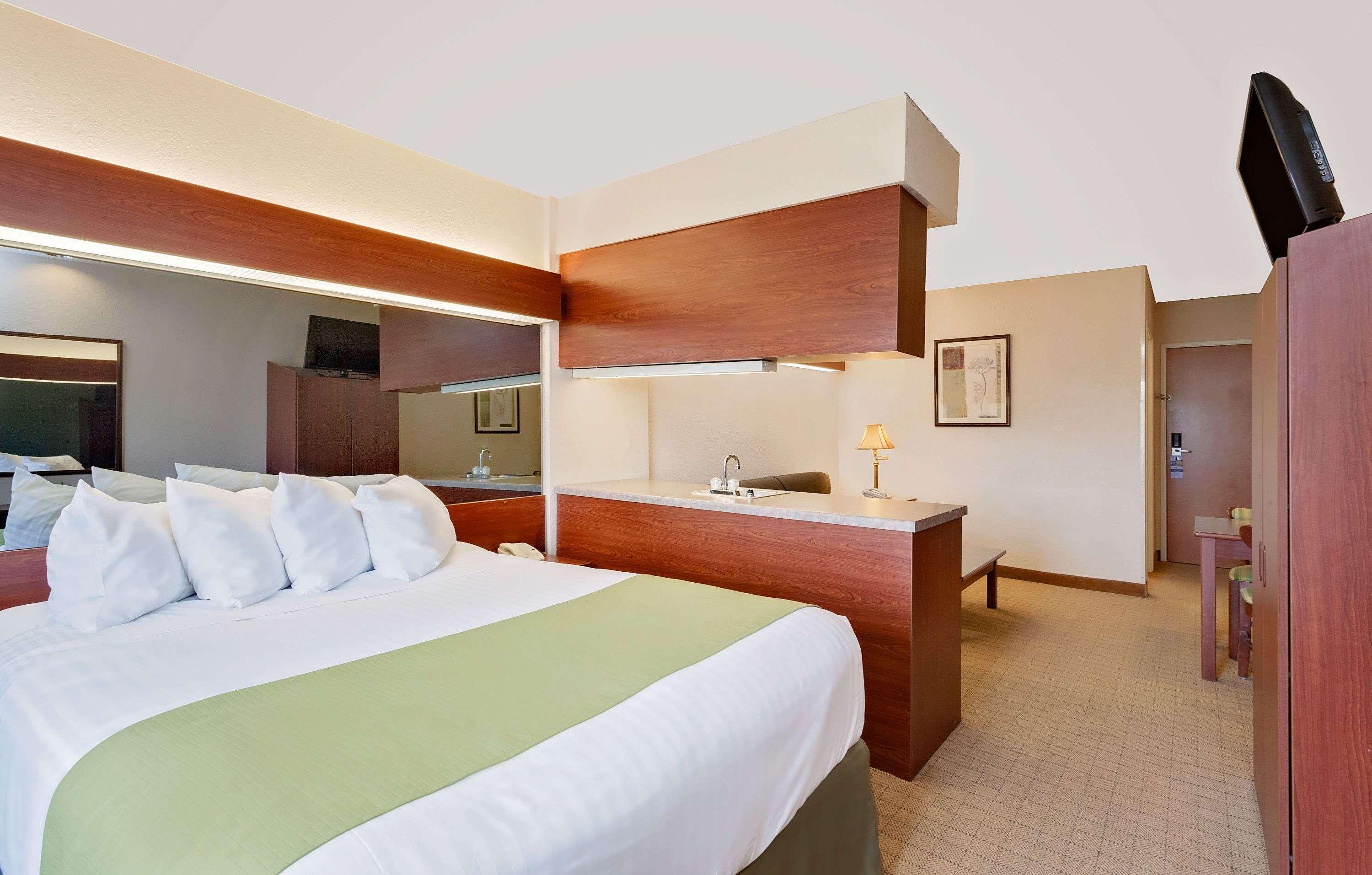 Microtel Inn & Suites by Wyndham Wellsville — photo 4