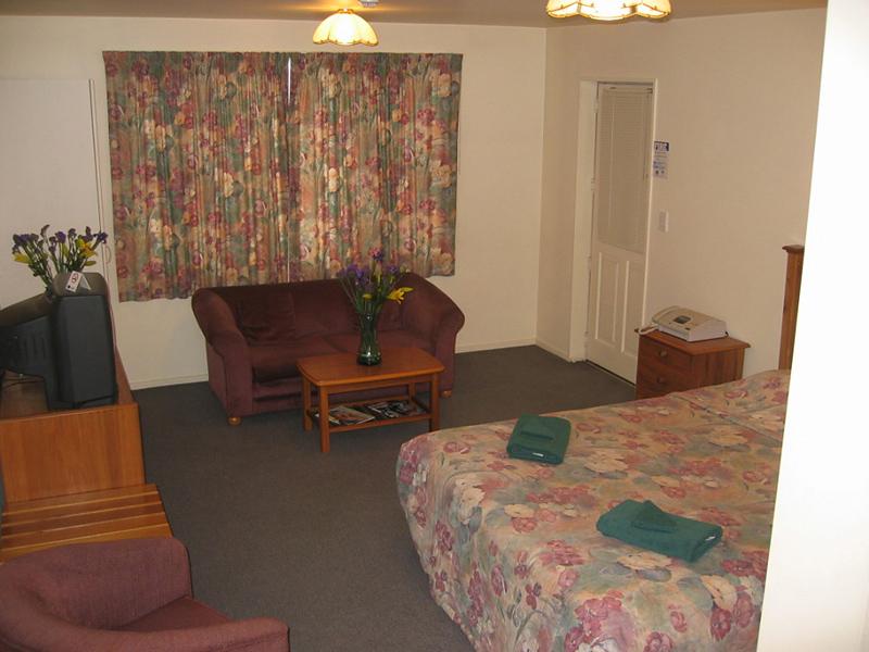 Rosewood Court Motel — photo 3