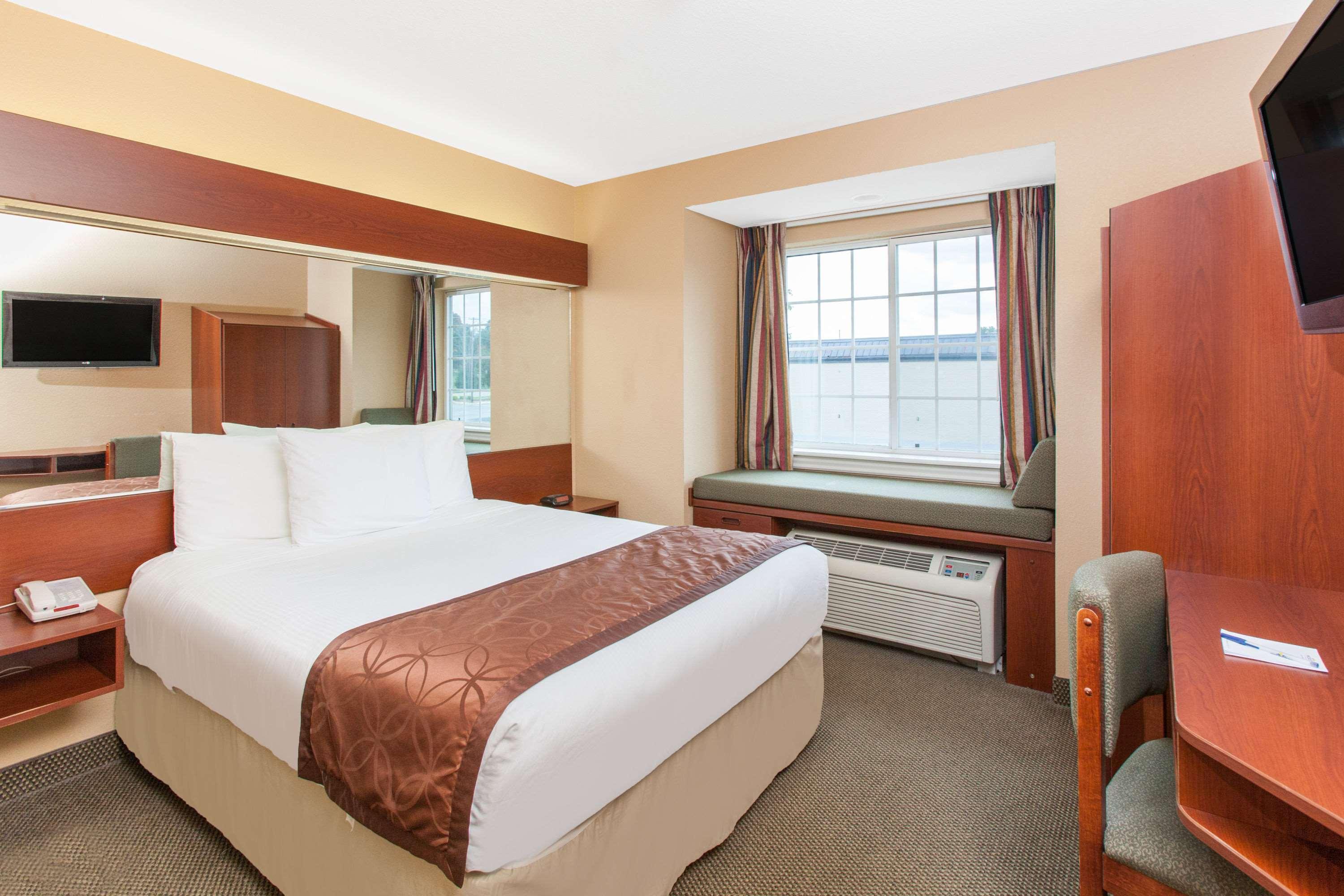 Microtel Inn & Suites Rogers — photo 5