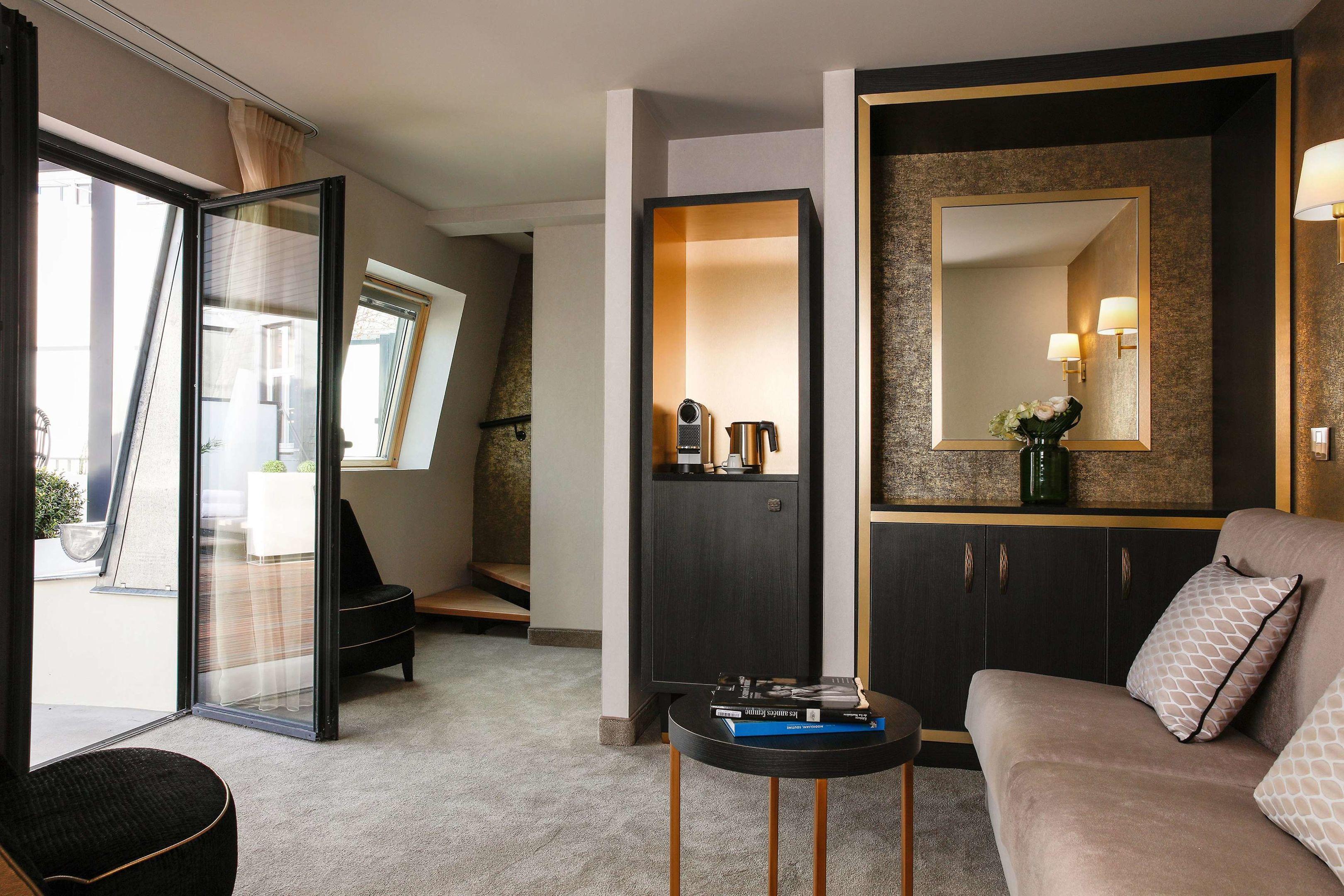 Niepce Paris Hotel, Curio Collection by Hilton — photo 4