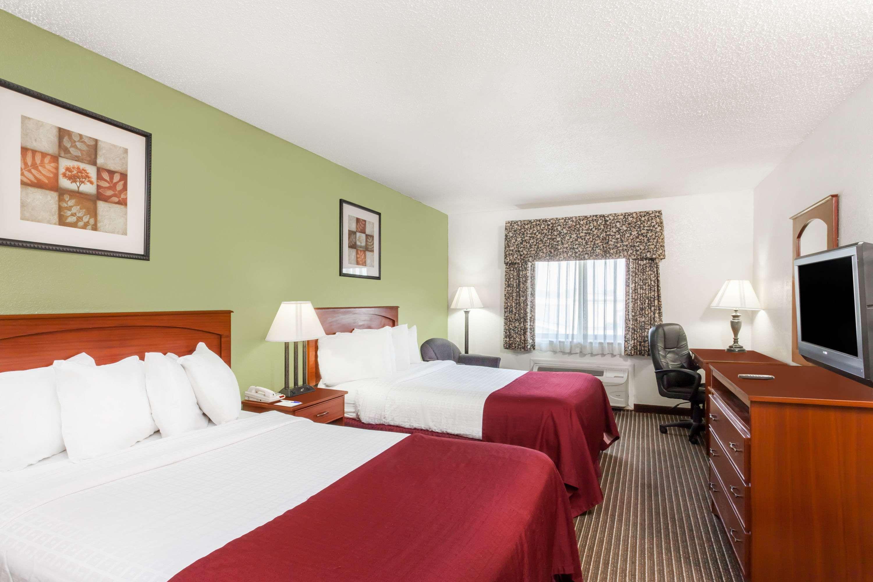 Baymont Inn & Suites Jackson — photo 4