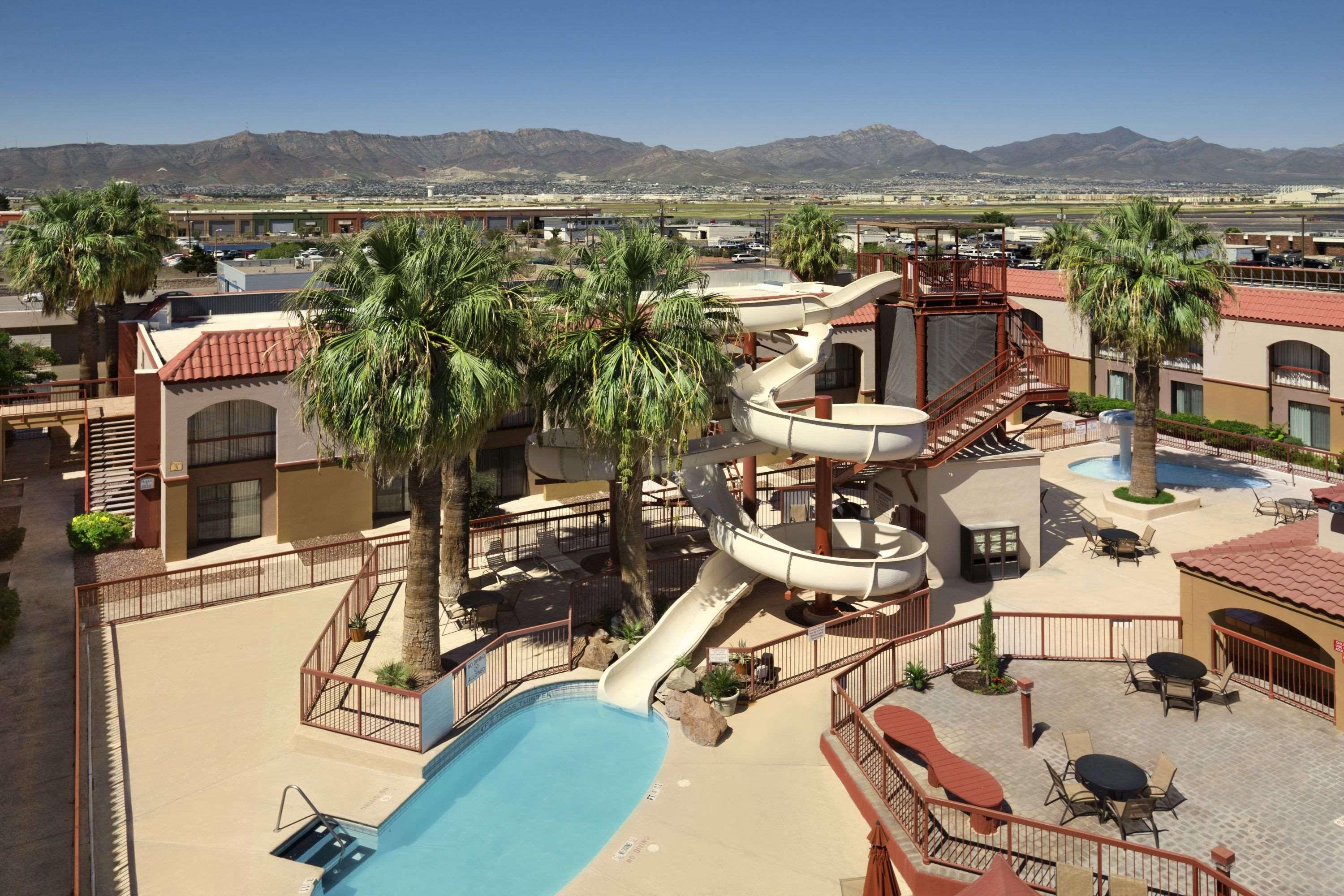 Wyndham El Paso Airport Hotel and Water Park — photo 3