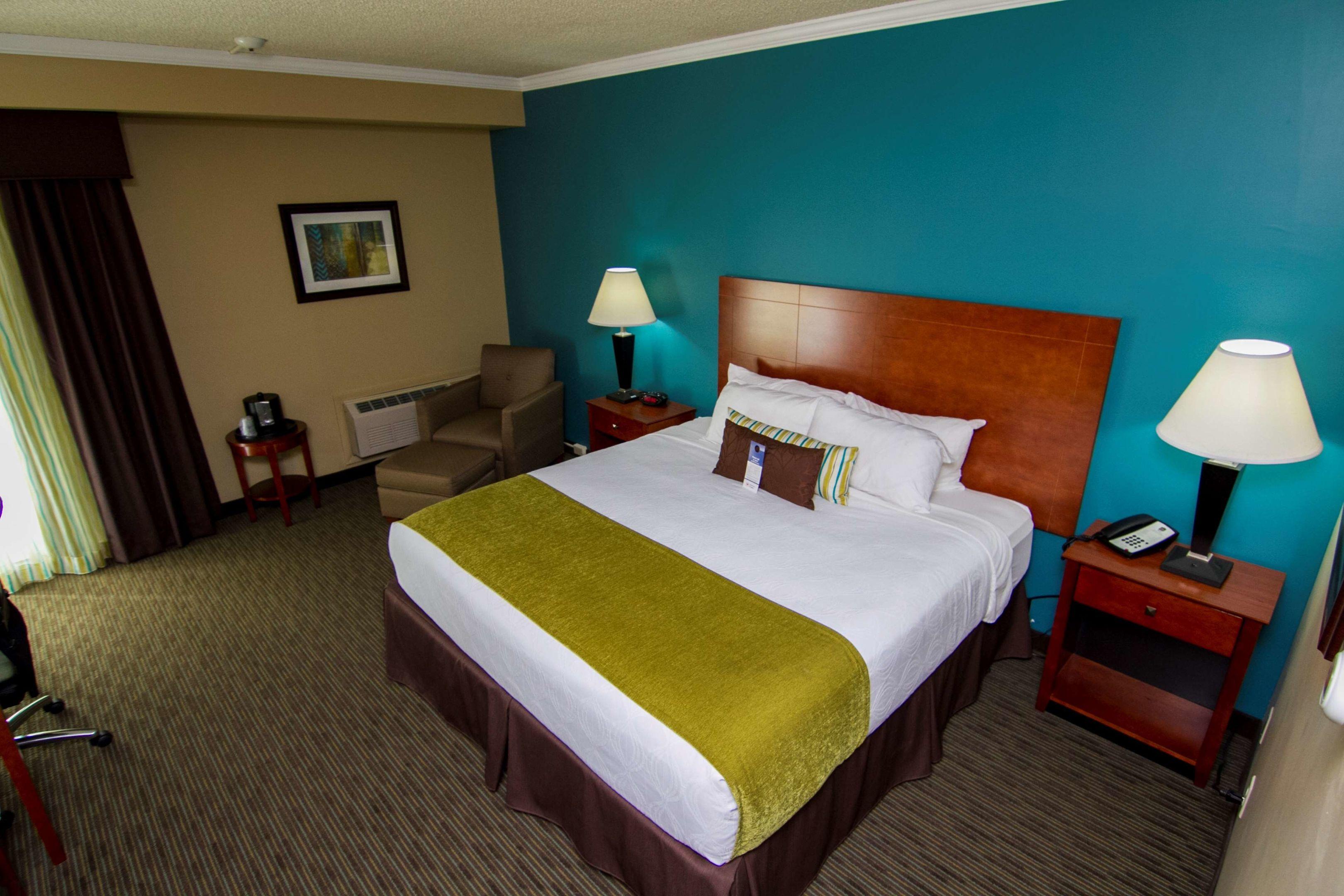 Best Western Plus Plattsburgh — photo 5
