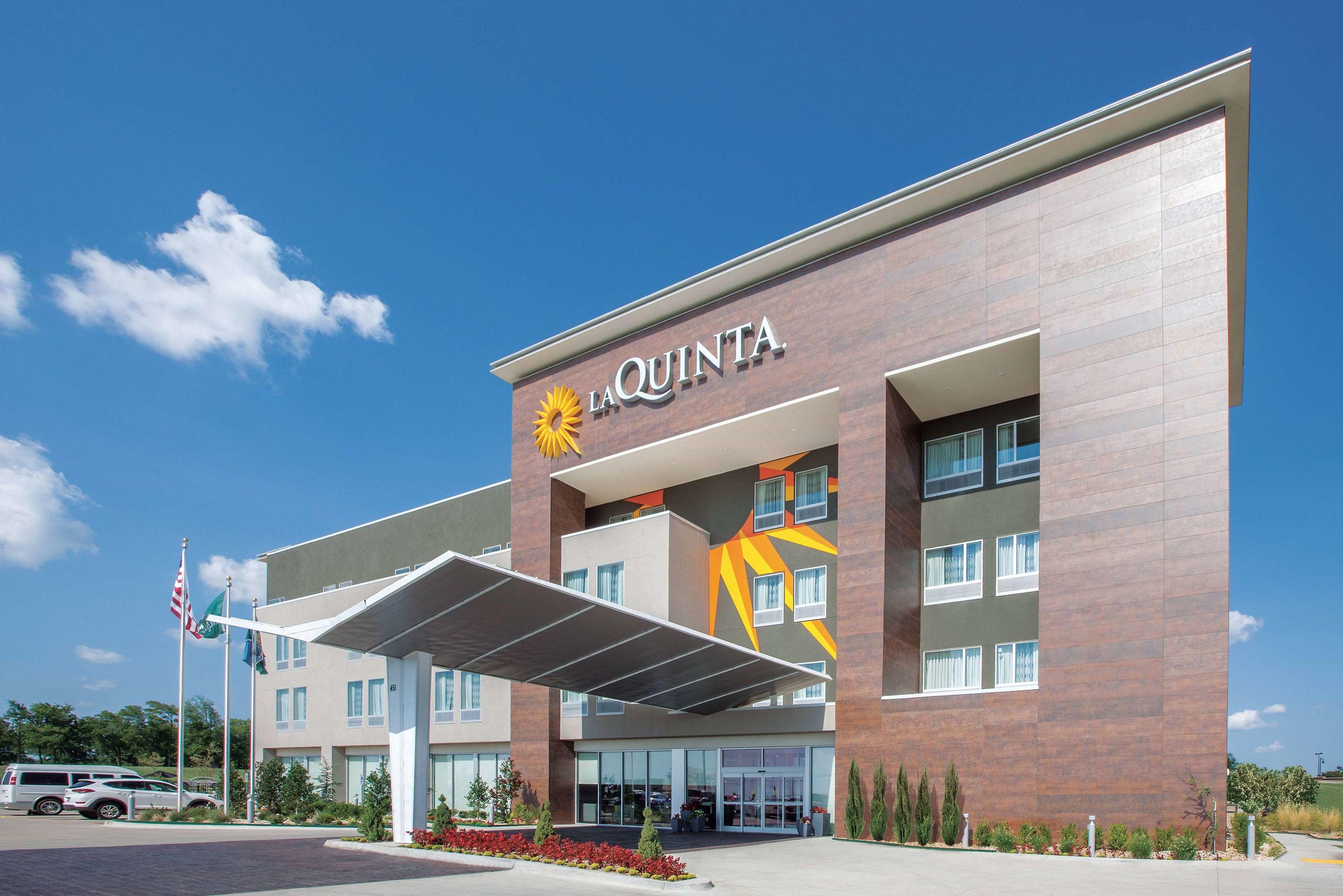 La Quinta Inn & Suites Tulsa Broken Arrow