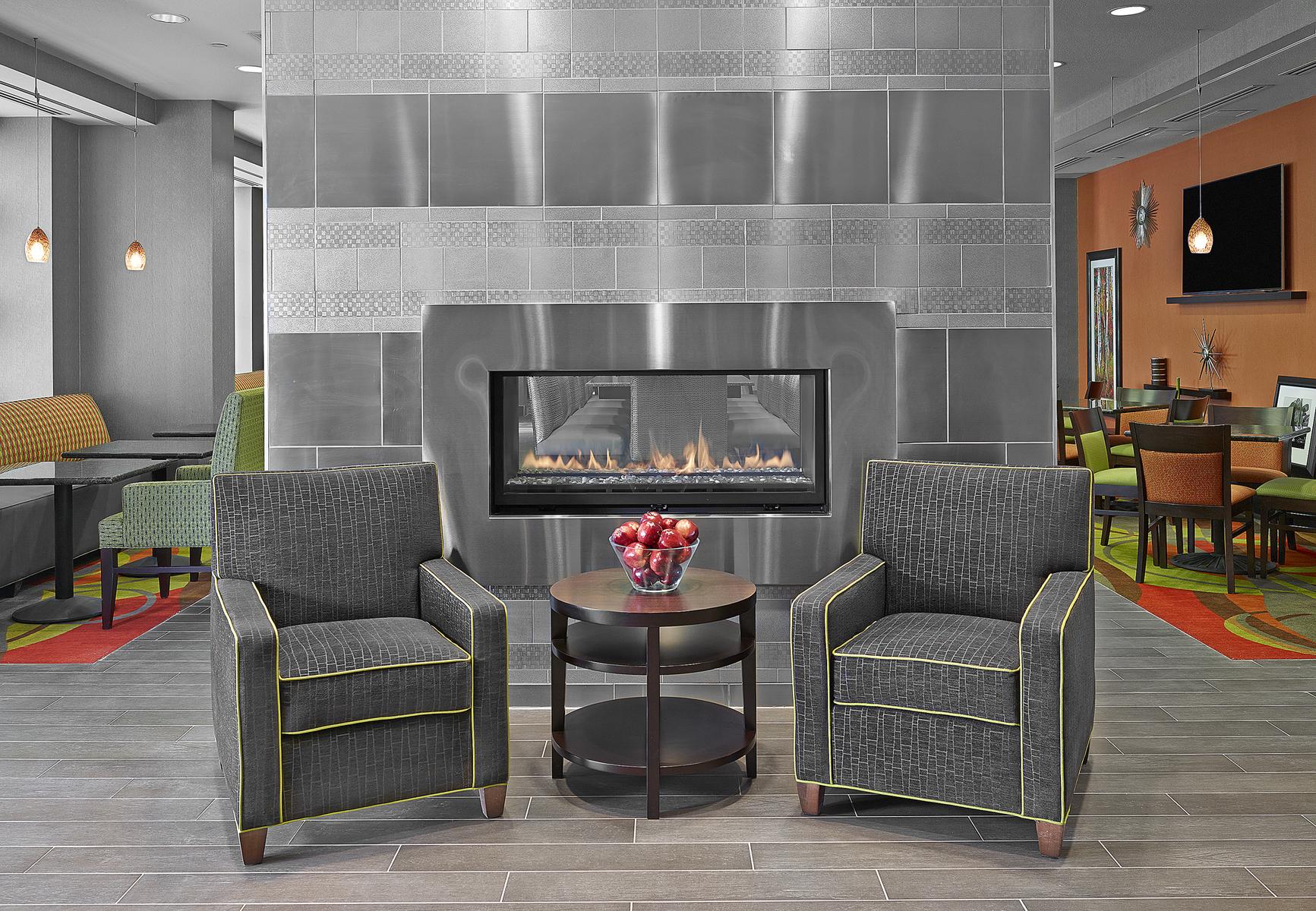 Hampton Inn by Hilton Calgary Airport North — photo 3