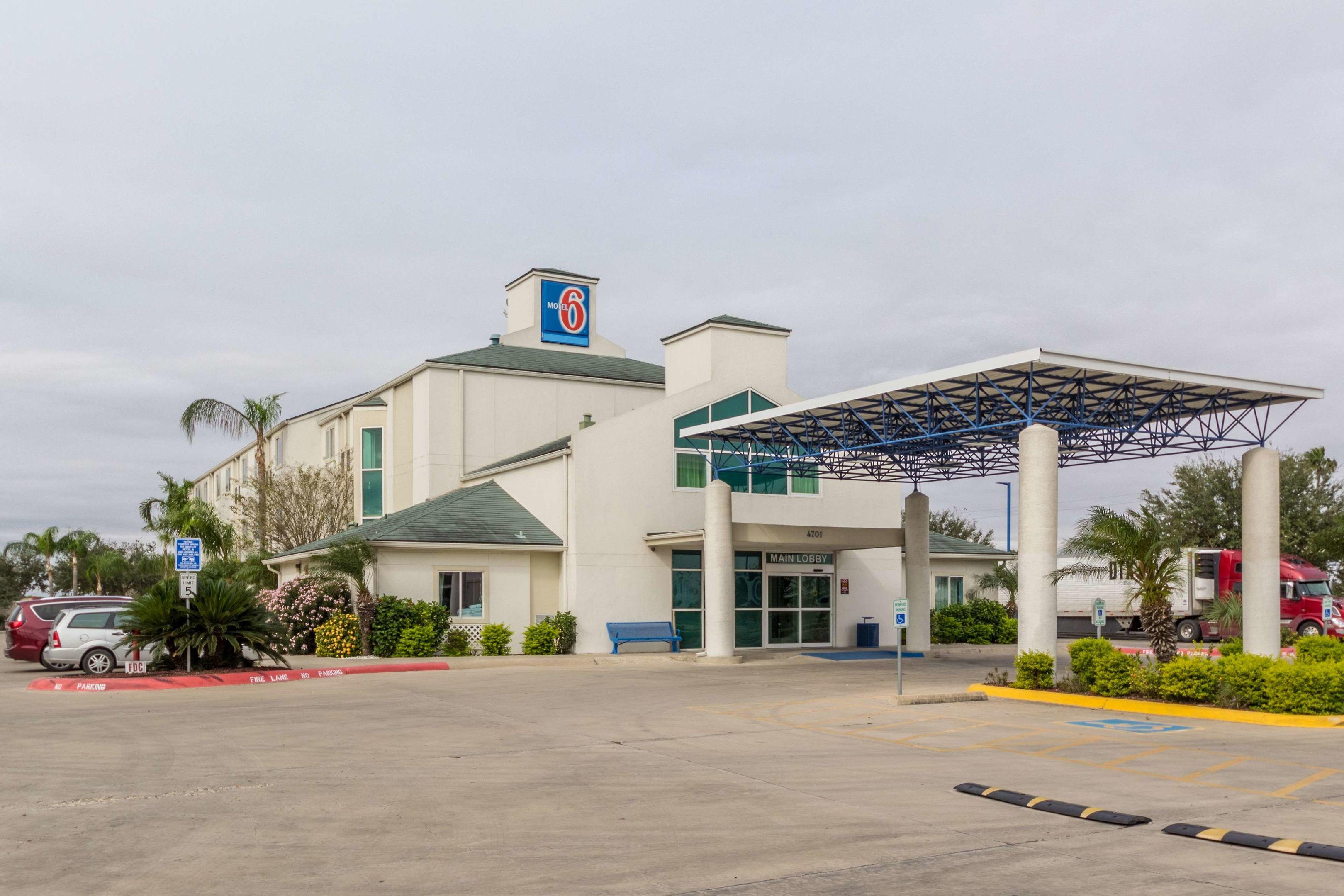 Motel 6 Pharr — photo 4