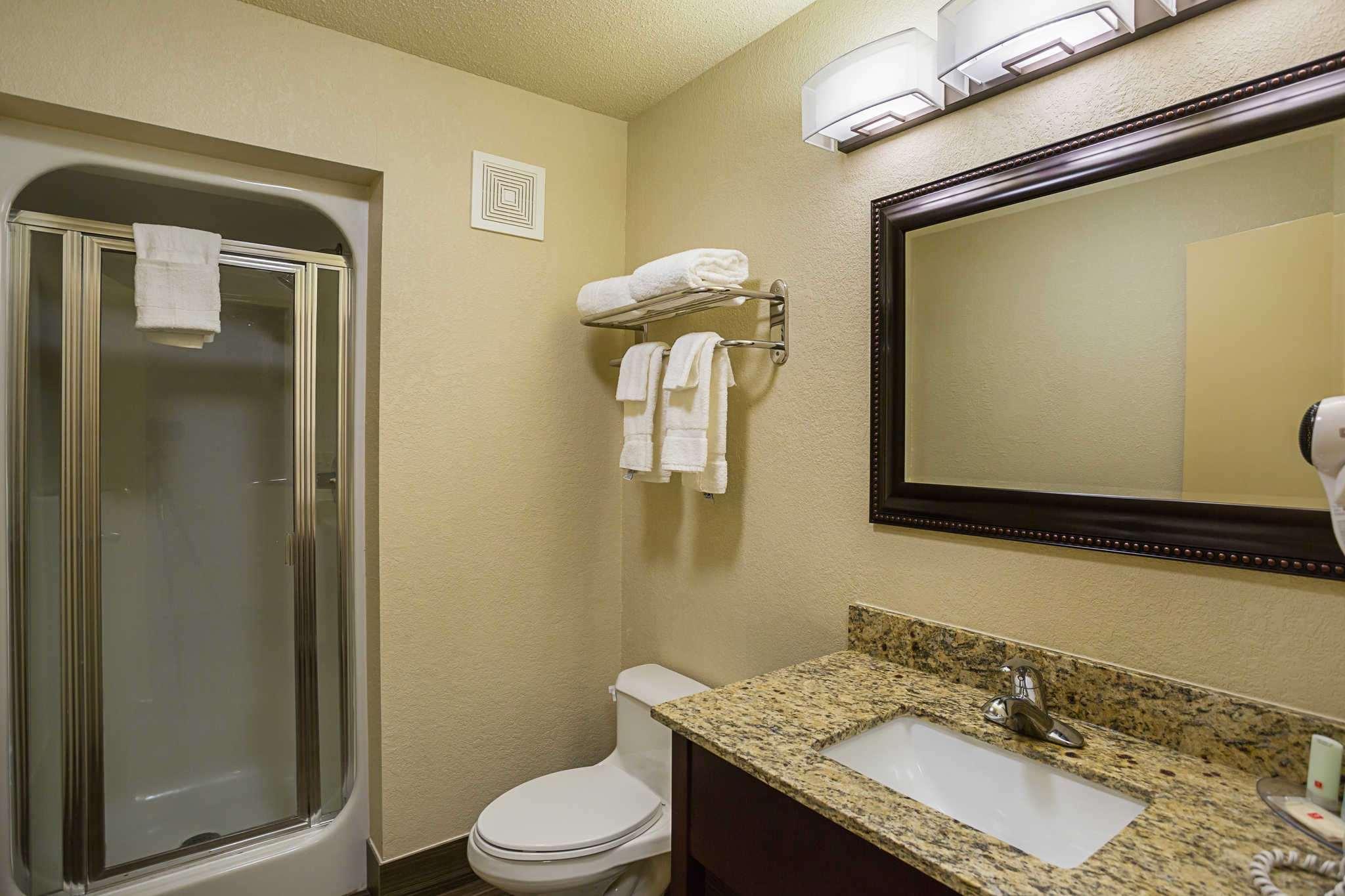 Clarion Inn & Suites — photo 5