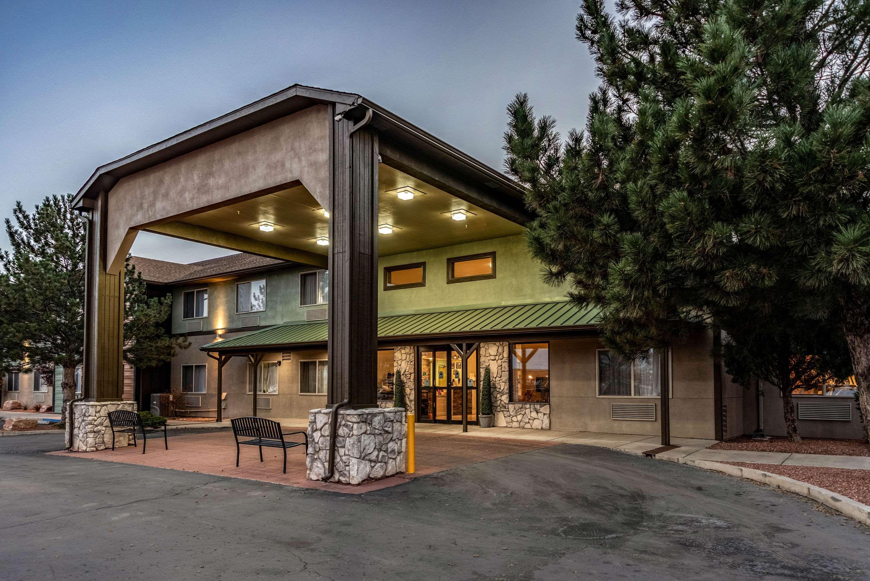 Quality Inn & Suites West — photo 3