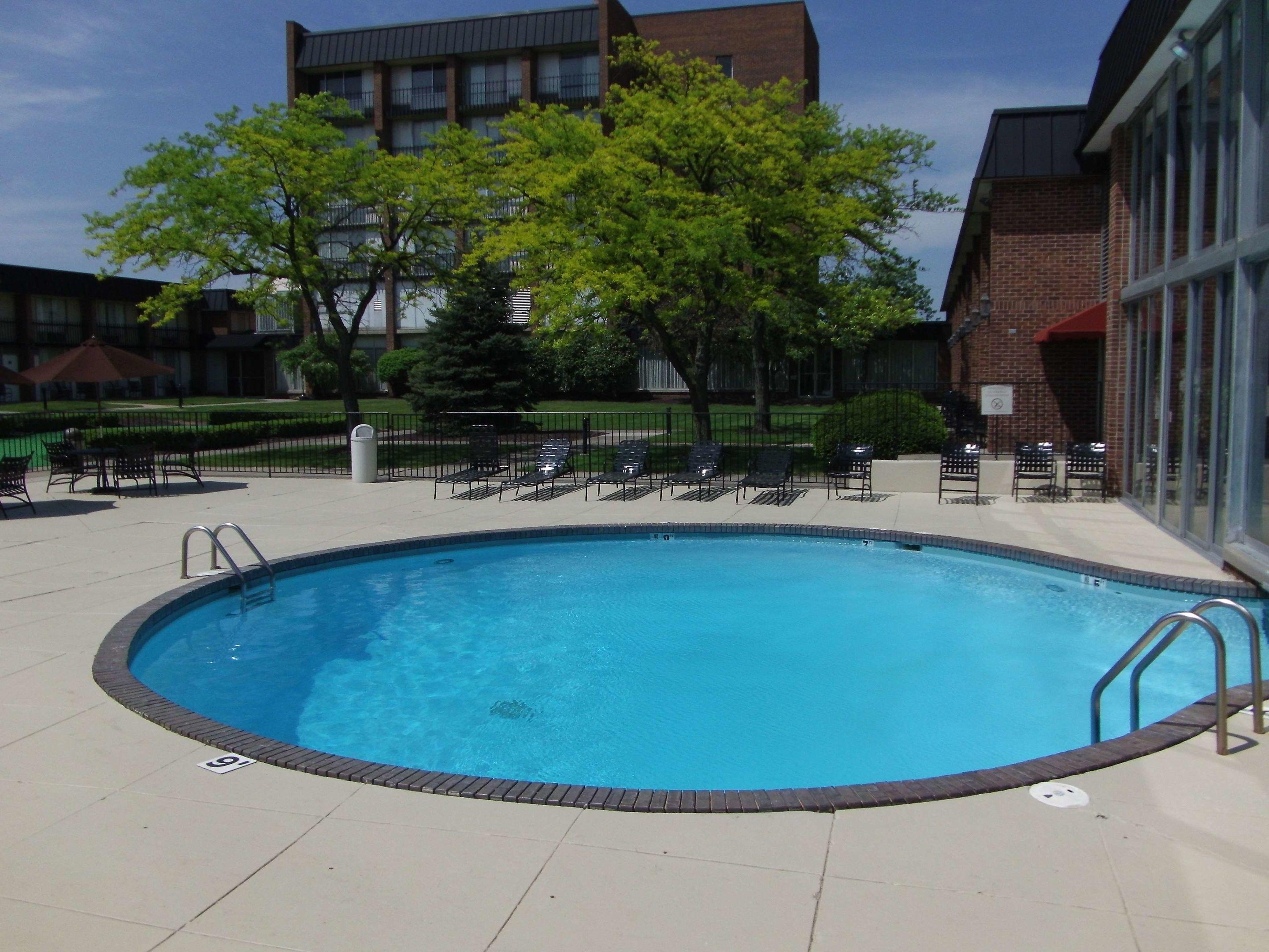 Ramada Plaza Fort Wayne Hotel and Conference Center — photo 3