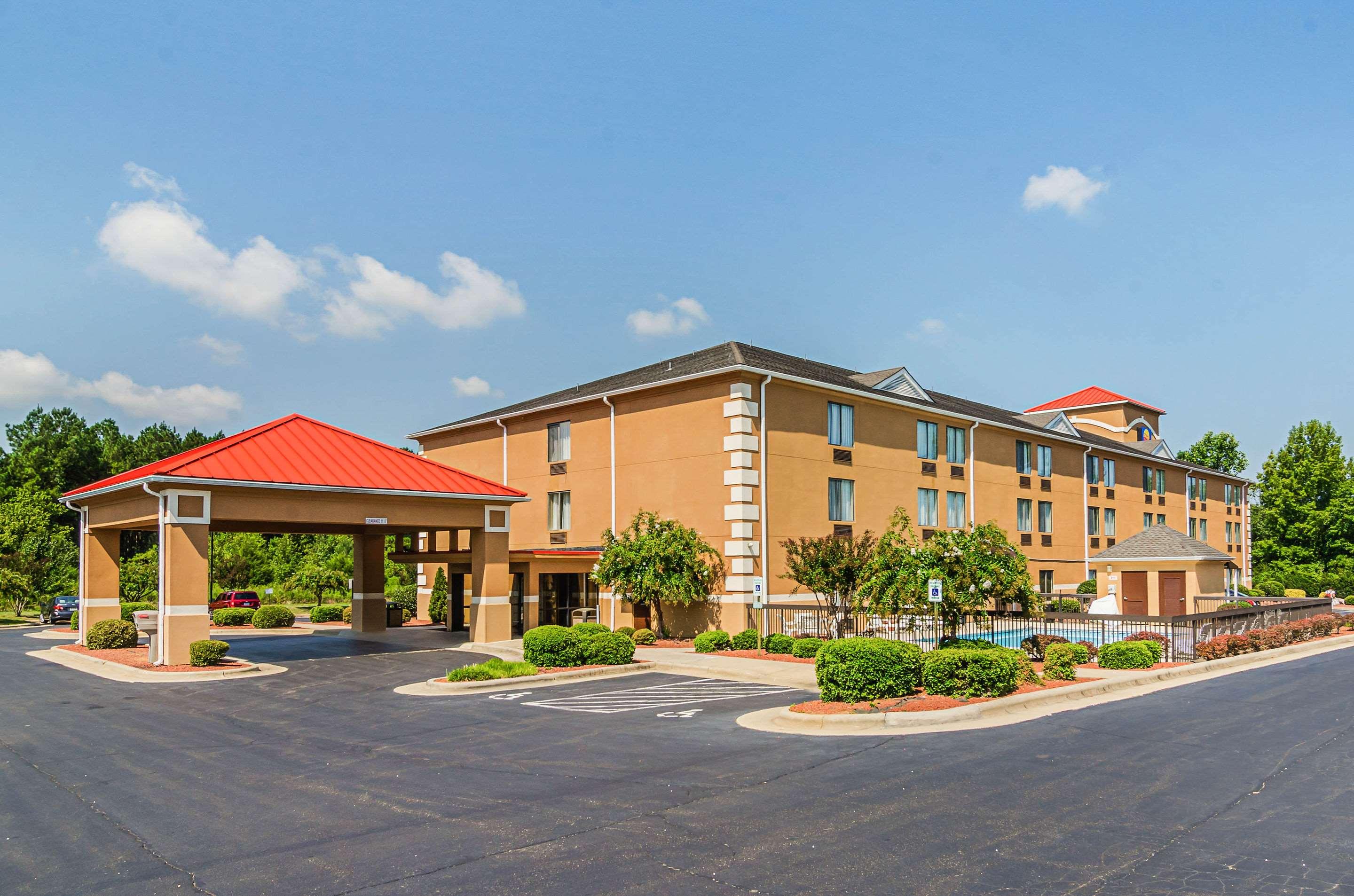 Comfort Inn & Suites — photo 4