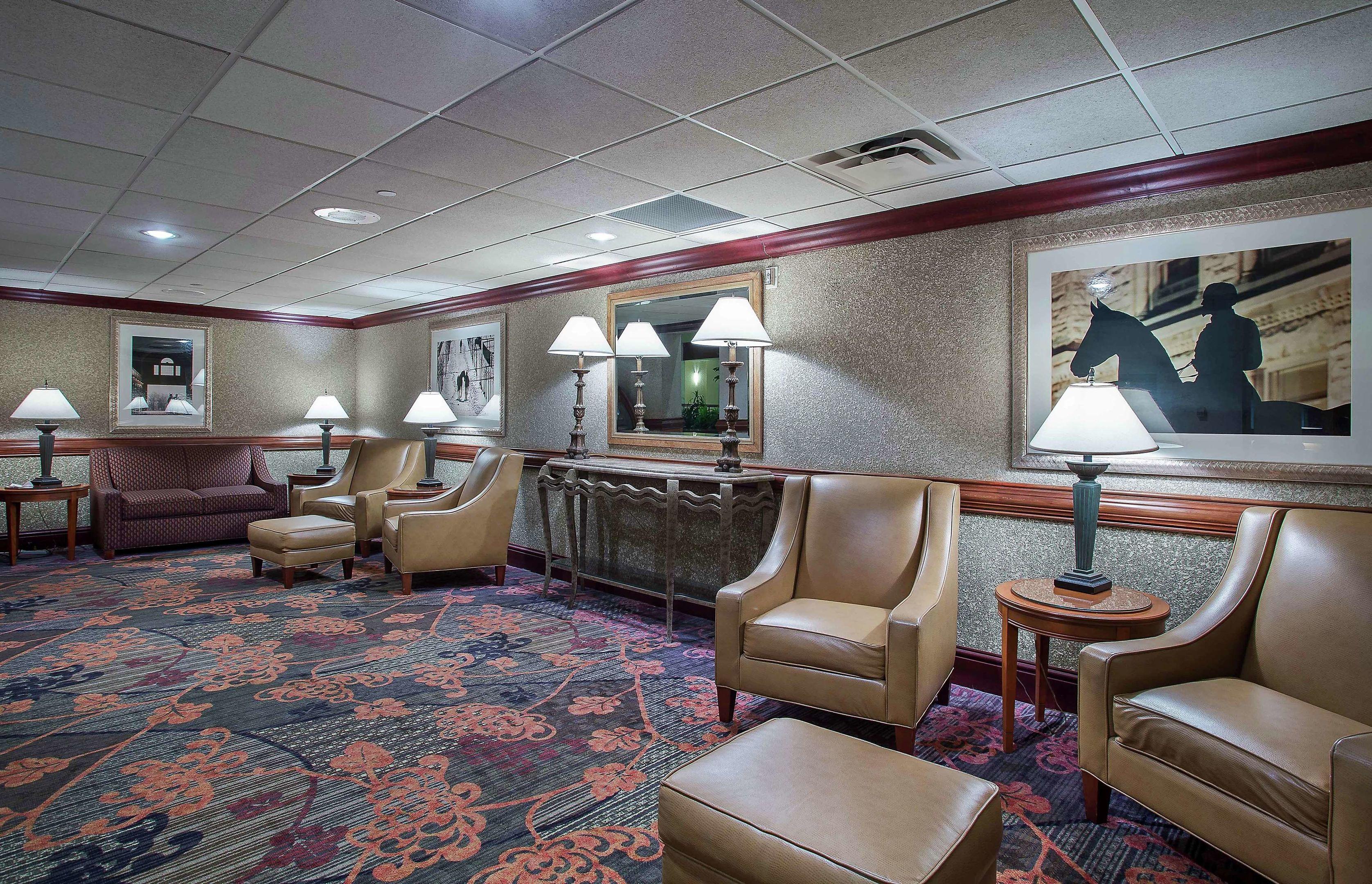 Embassy Suites Lexington — photo 5