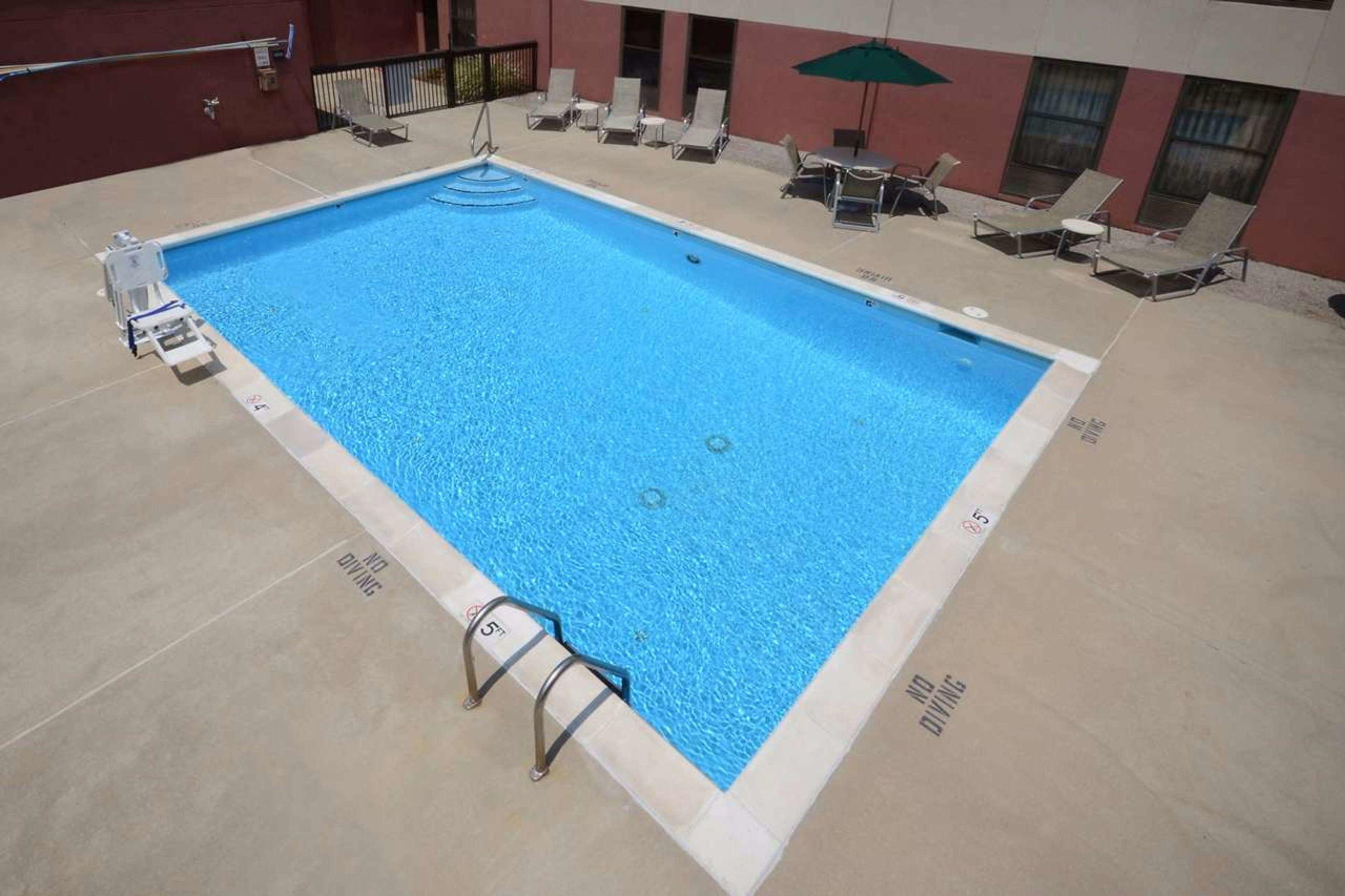 Hampton Inn Raleigh / Town of Wake Forest — photo 3