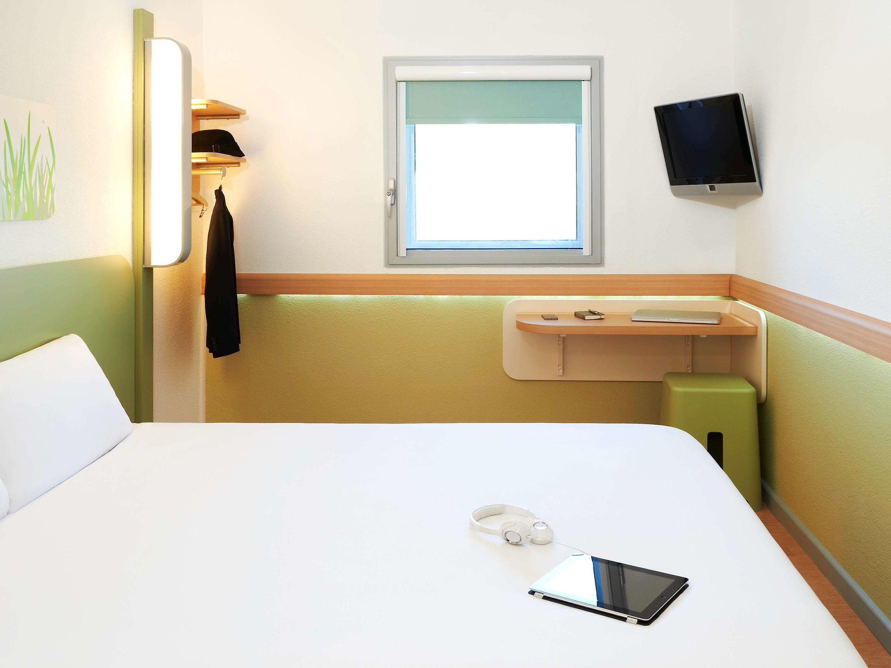 ibis budget Newport — photo 5