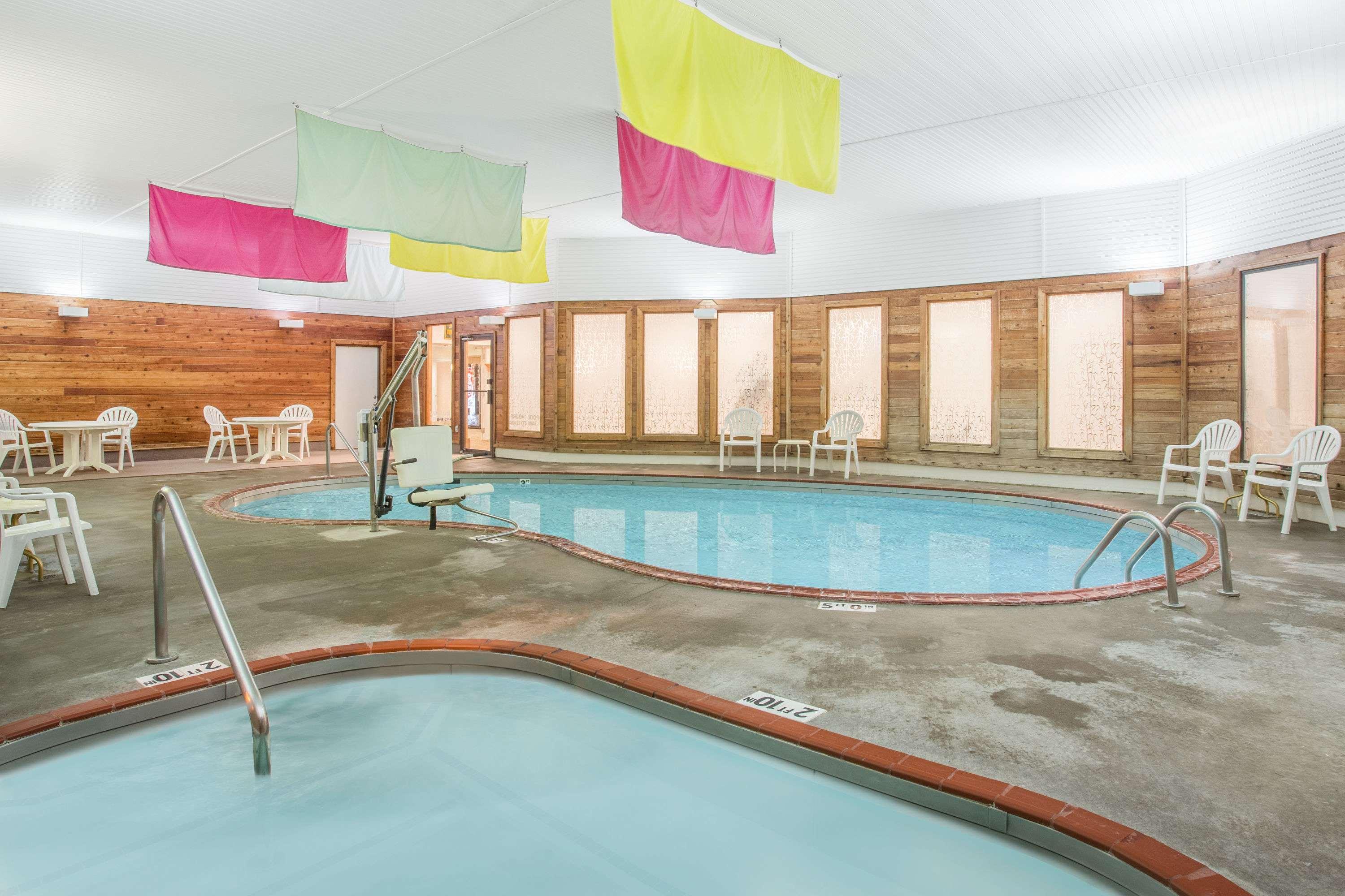 Days Inn Marquette — photo 3