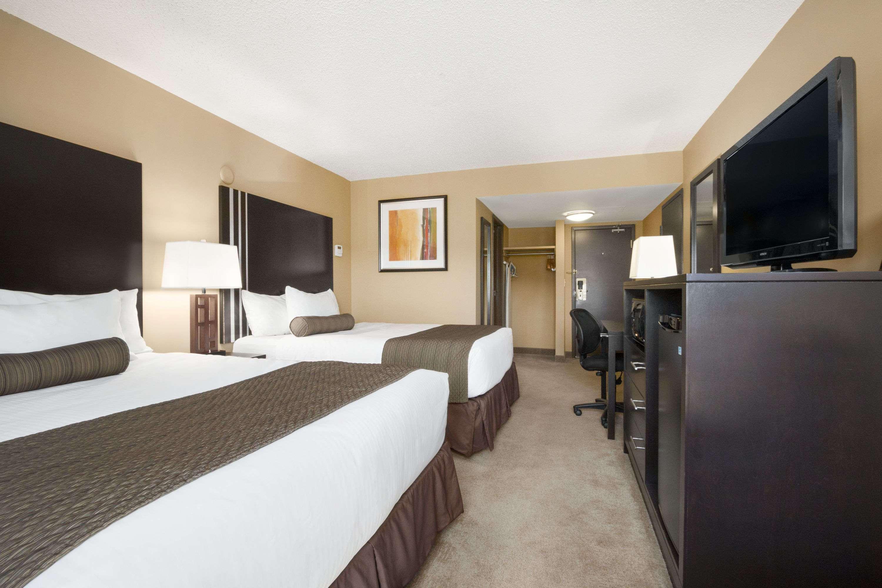 Days Inn Calgary Northwest — photo 5