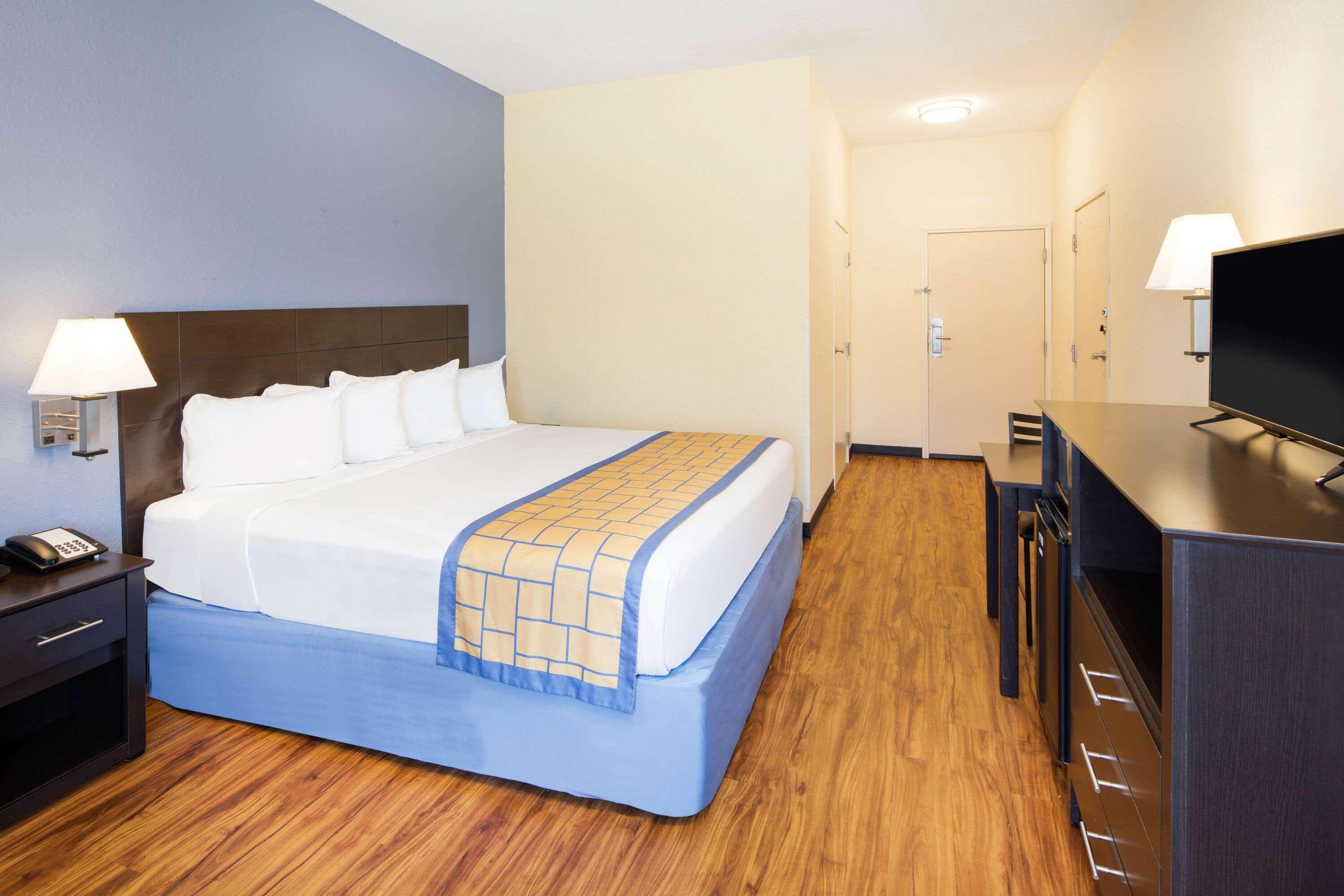 Days Inn by Wyndham Macon I-75 North — photo 5