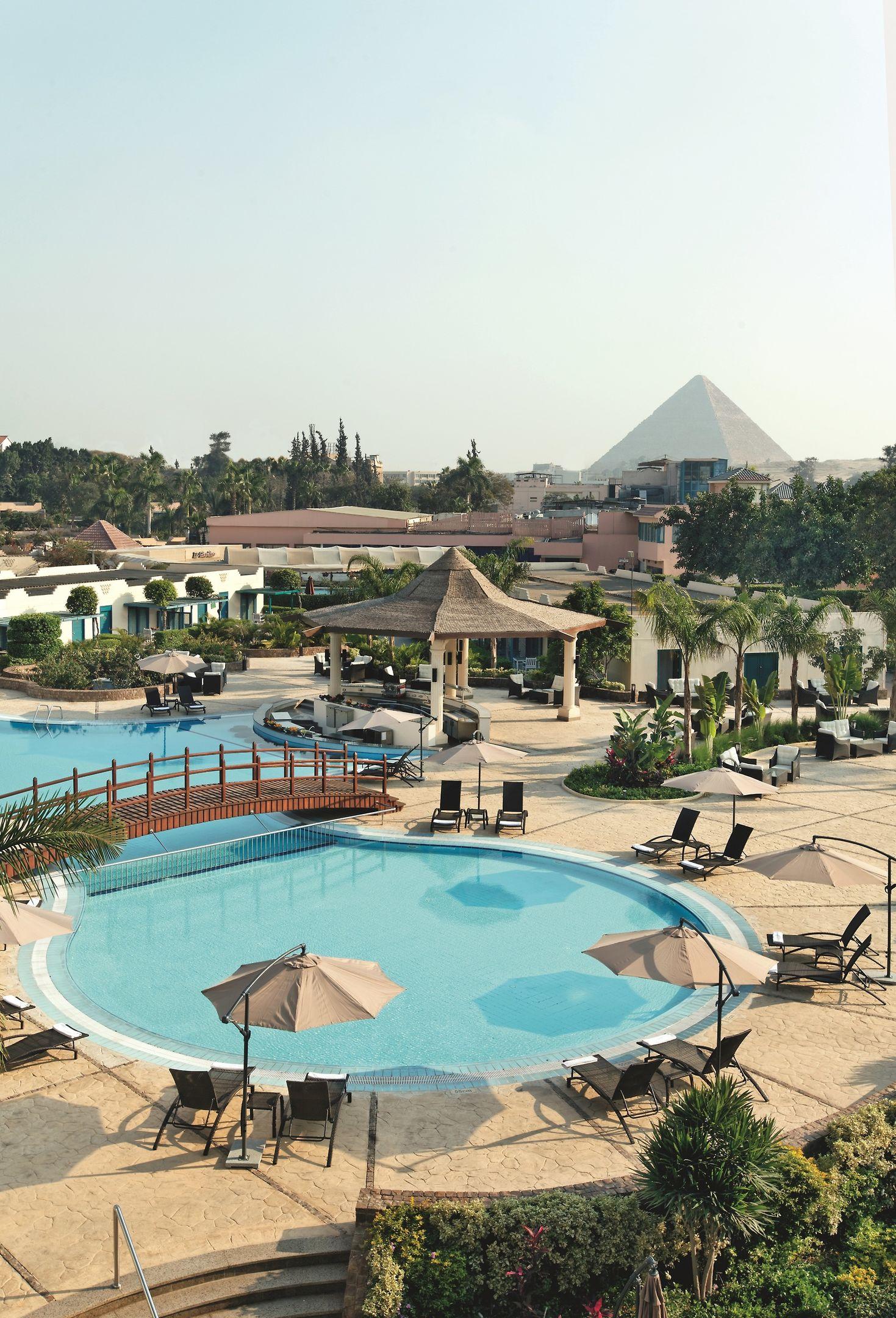 Cairo Pyramids Hotel