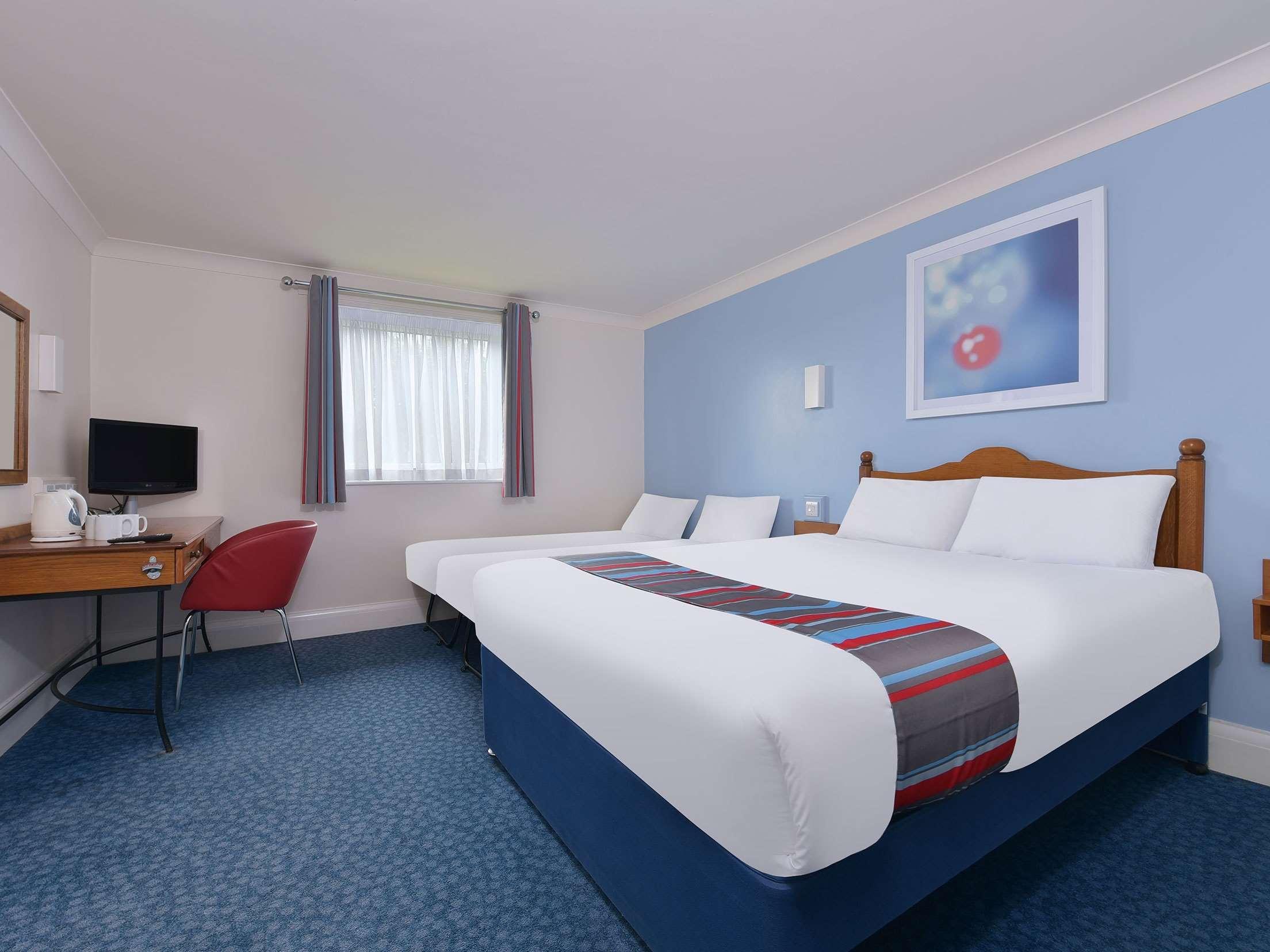 Travelodge Northampton Wootton — photo 4