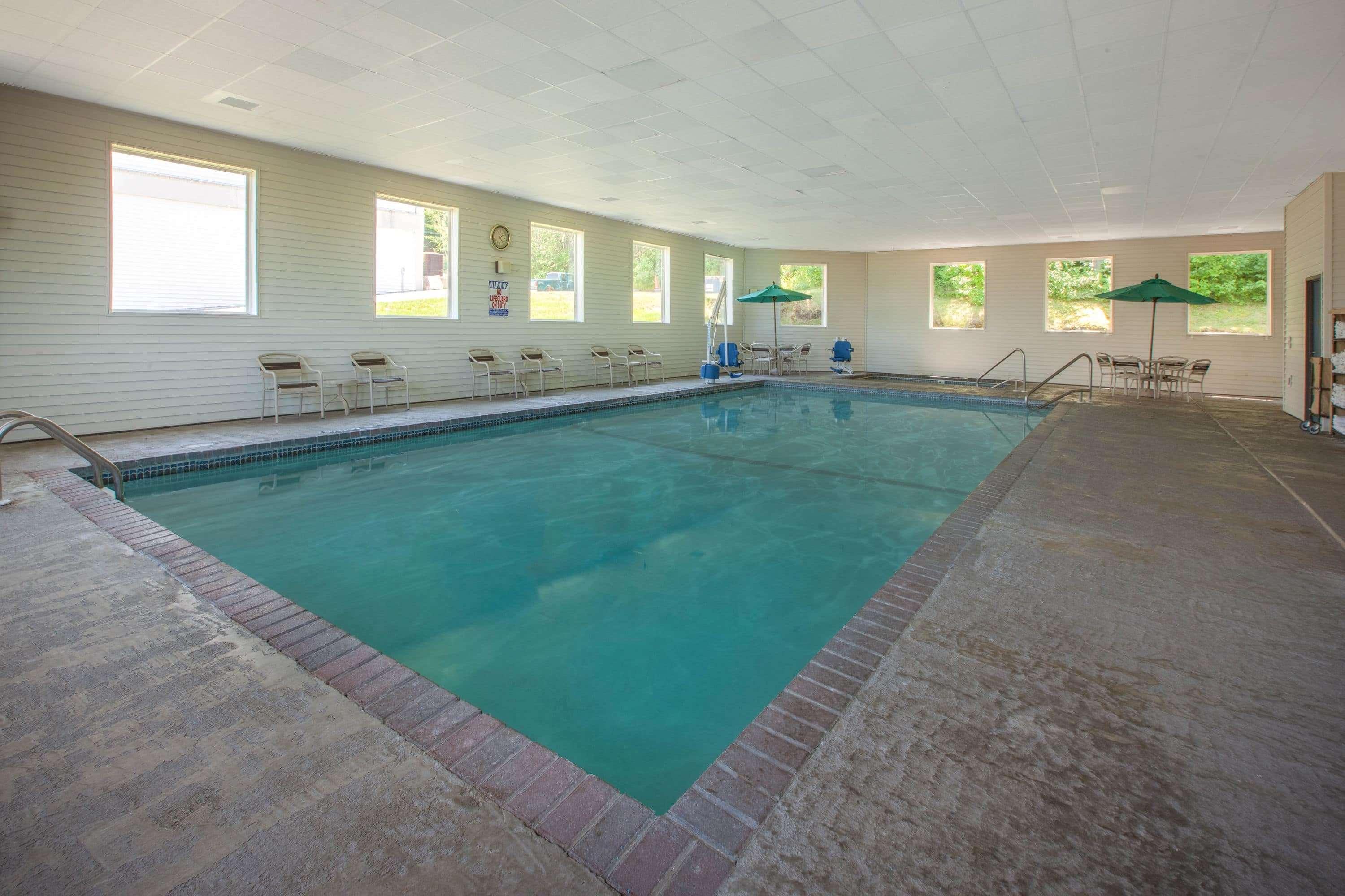 AmericInn Petoskey — photo 4