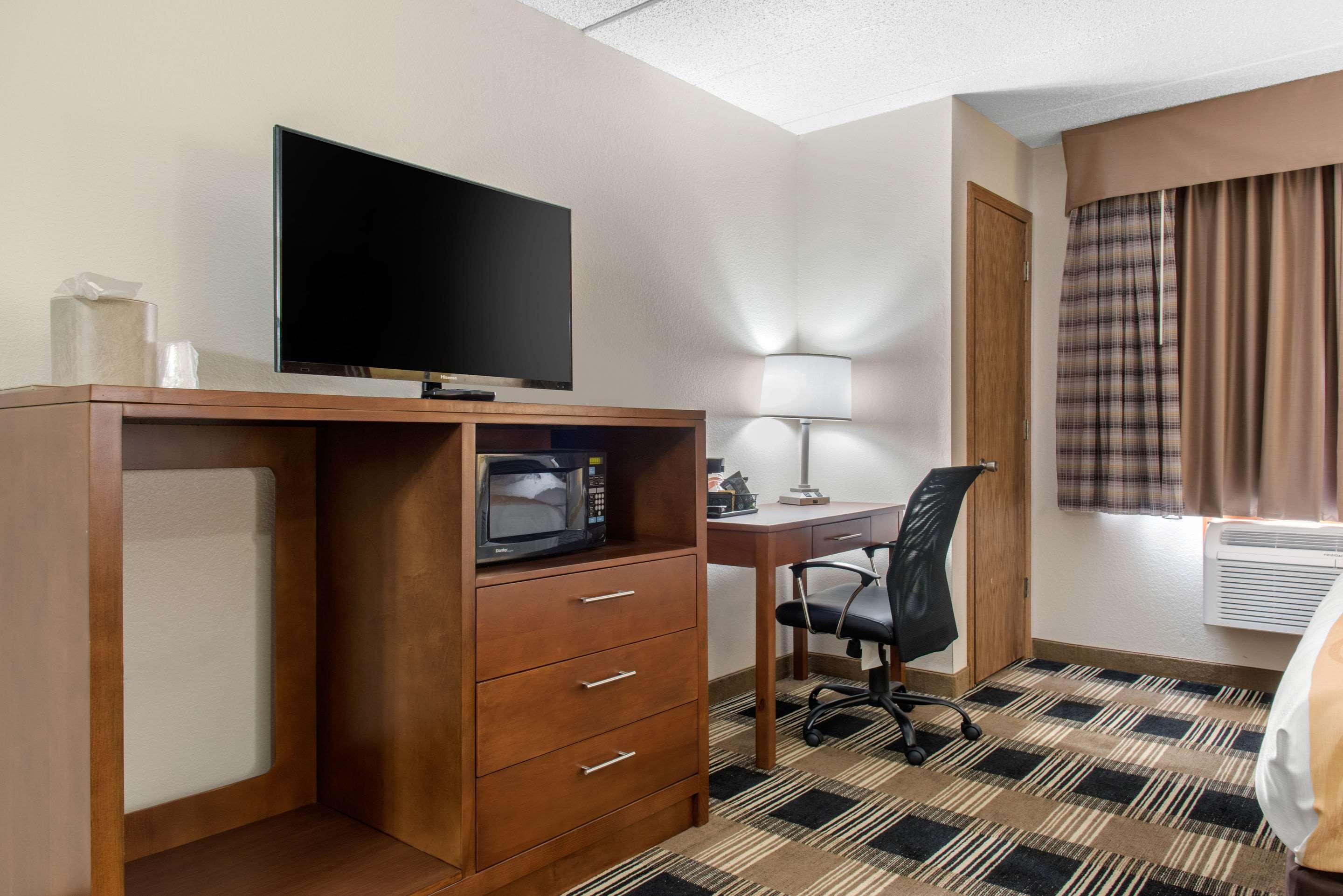 Quality Inn — photo 4