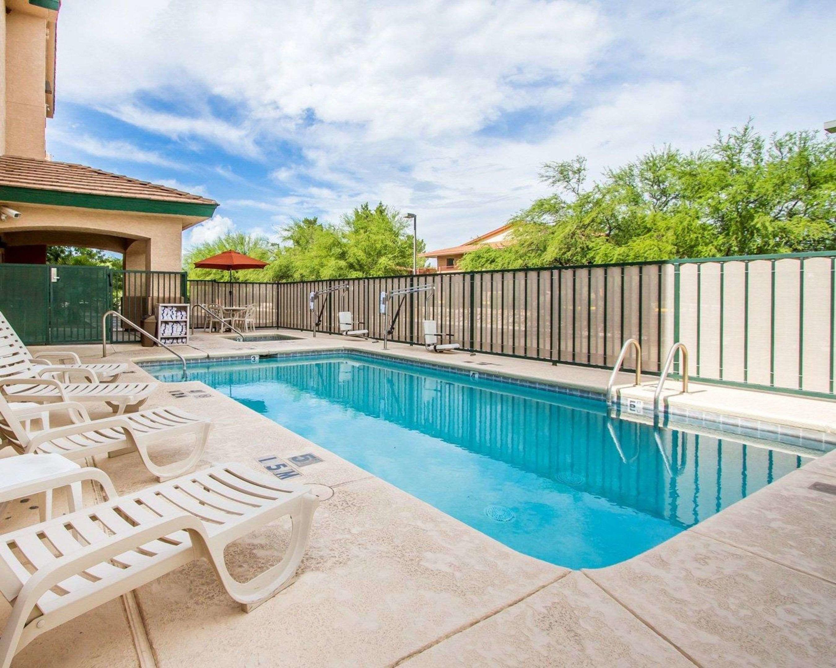 Comfort Inn & Suites Sierra Vista near Ft Huachua — photo 4