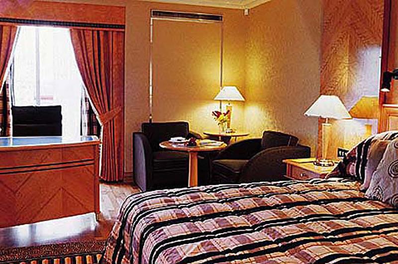 Crowne Plaza London Heathrow — photo 4