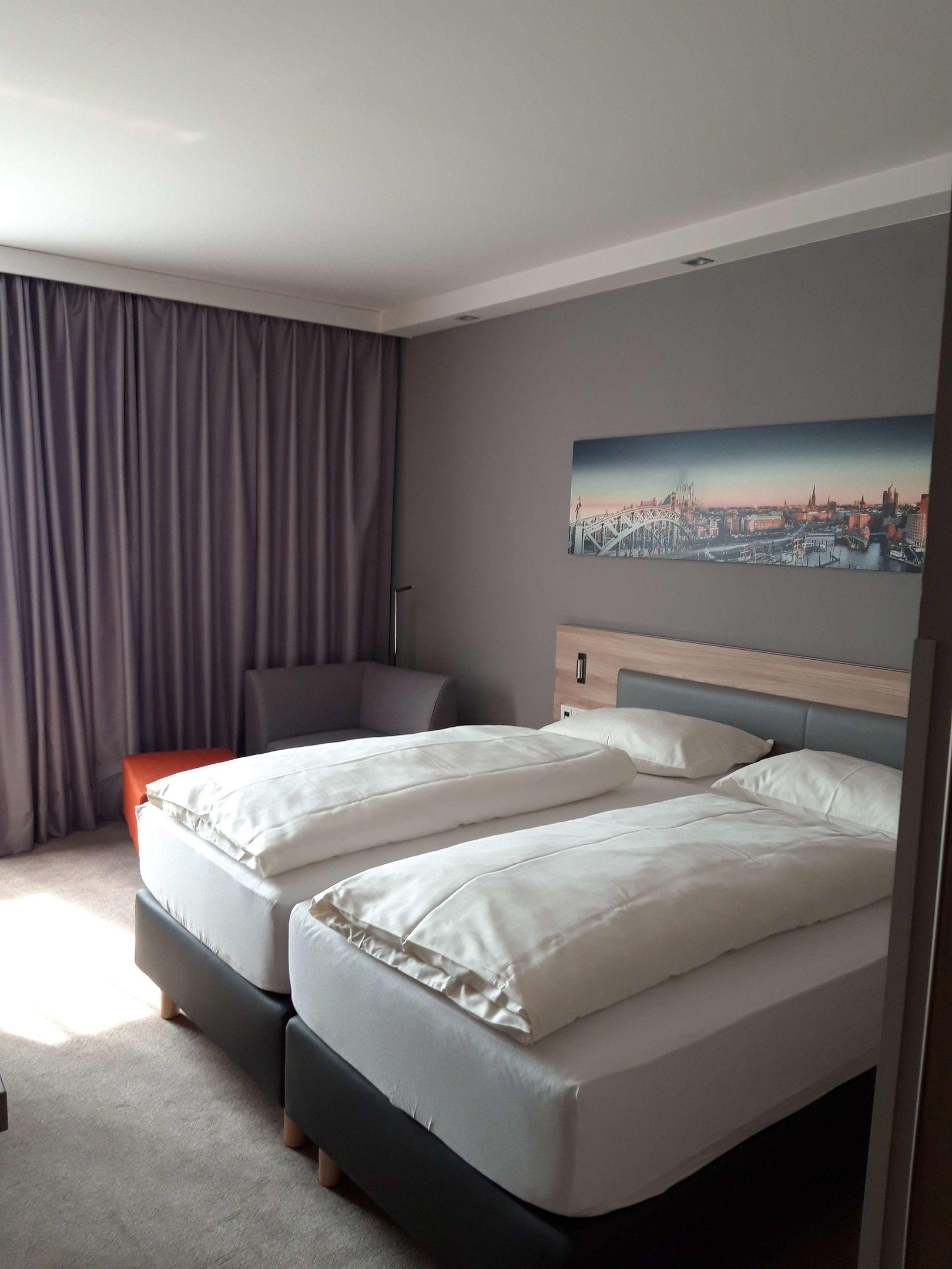 TOP CityLine Hotel Panorama Harburg — photo 3