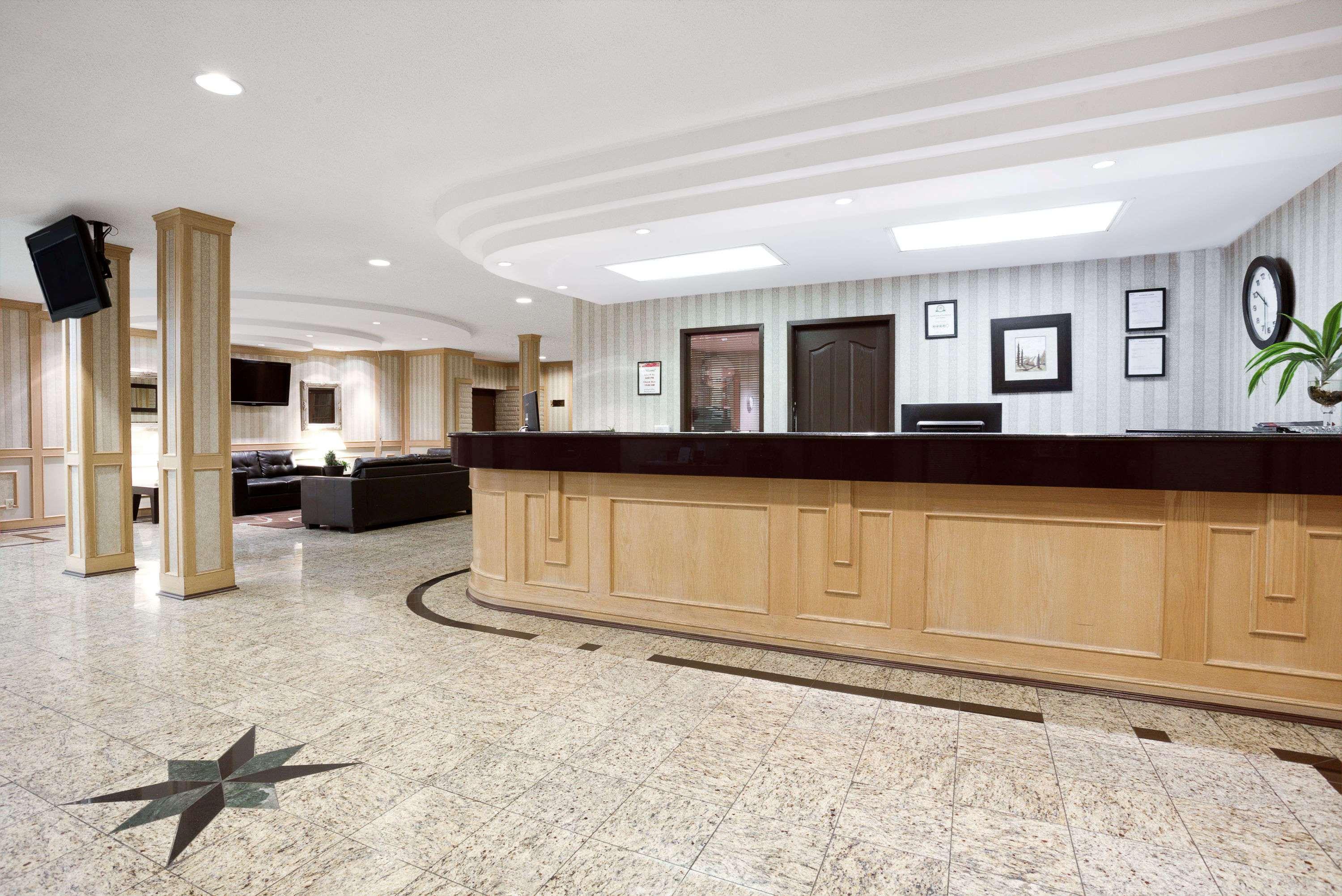 Travelodge by Wyndham Victoria — photo 4