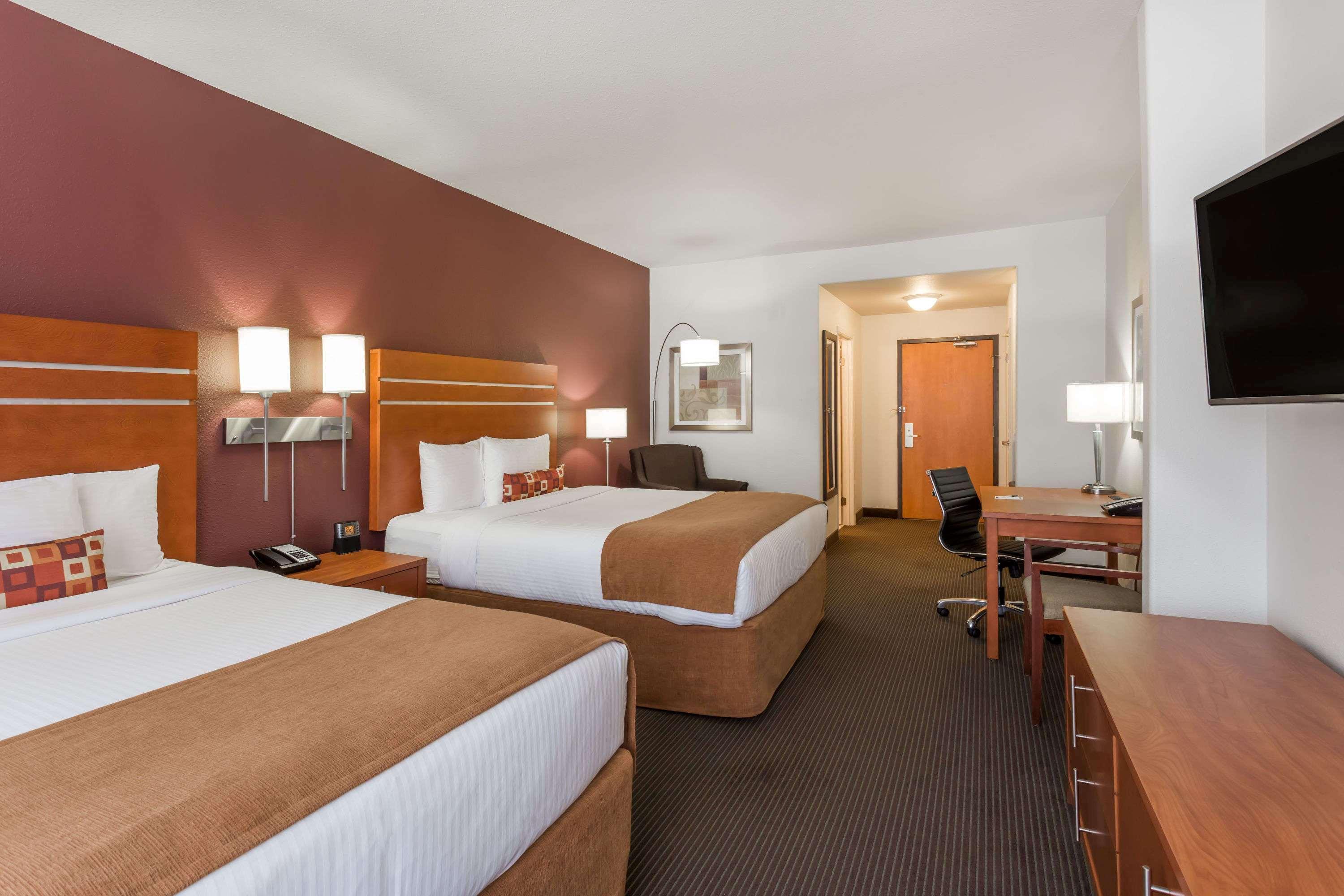 Wingate by Wyndham - Calgary — photo 5