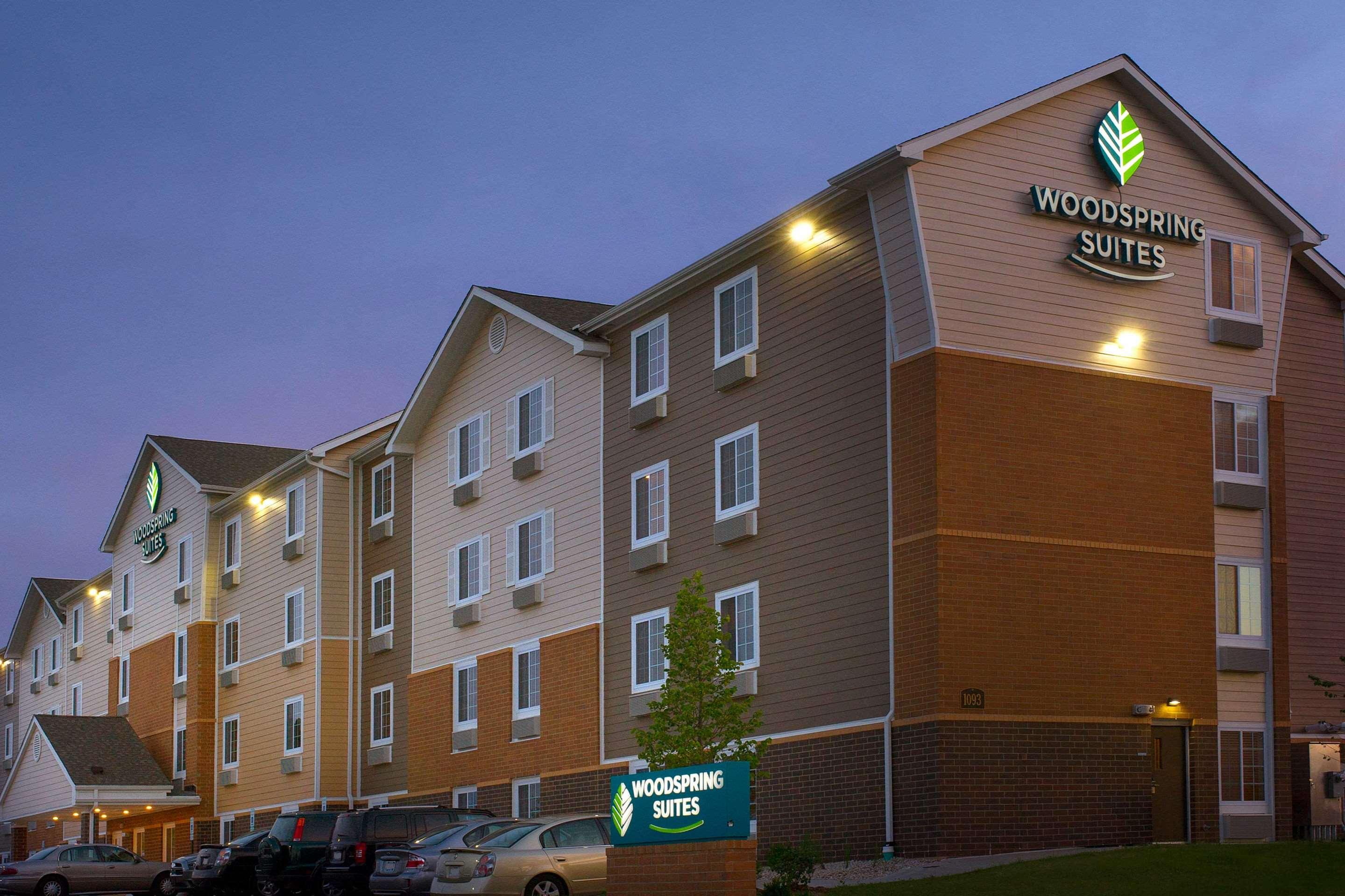 WoodSpring Suites Chicago Romeoville — photo 5