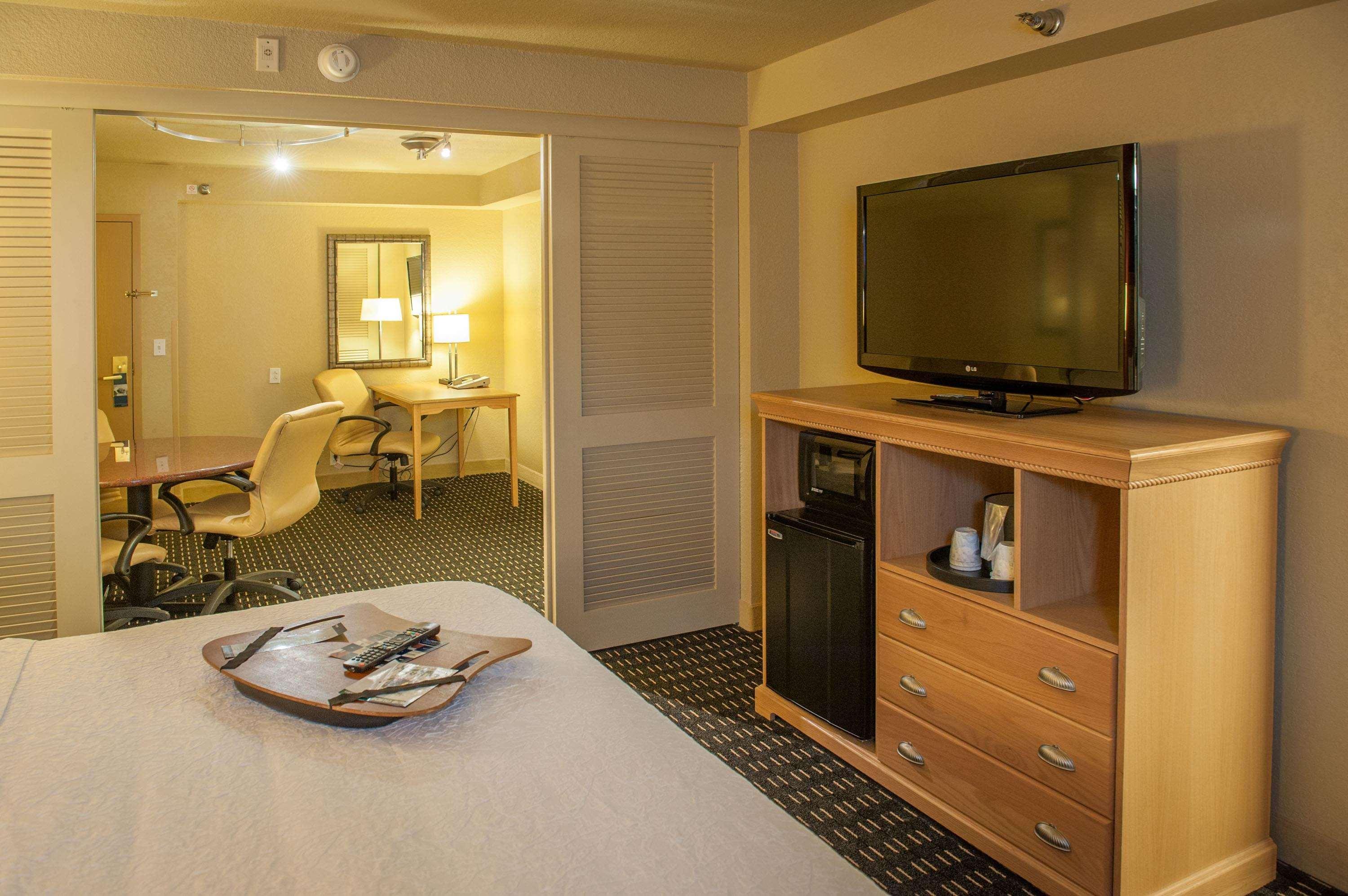 Hampton Inn Pensacola-Airport (Cordova Mall Area) — photo 4