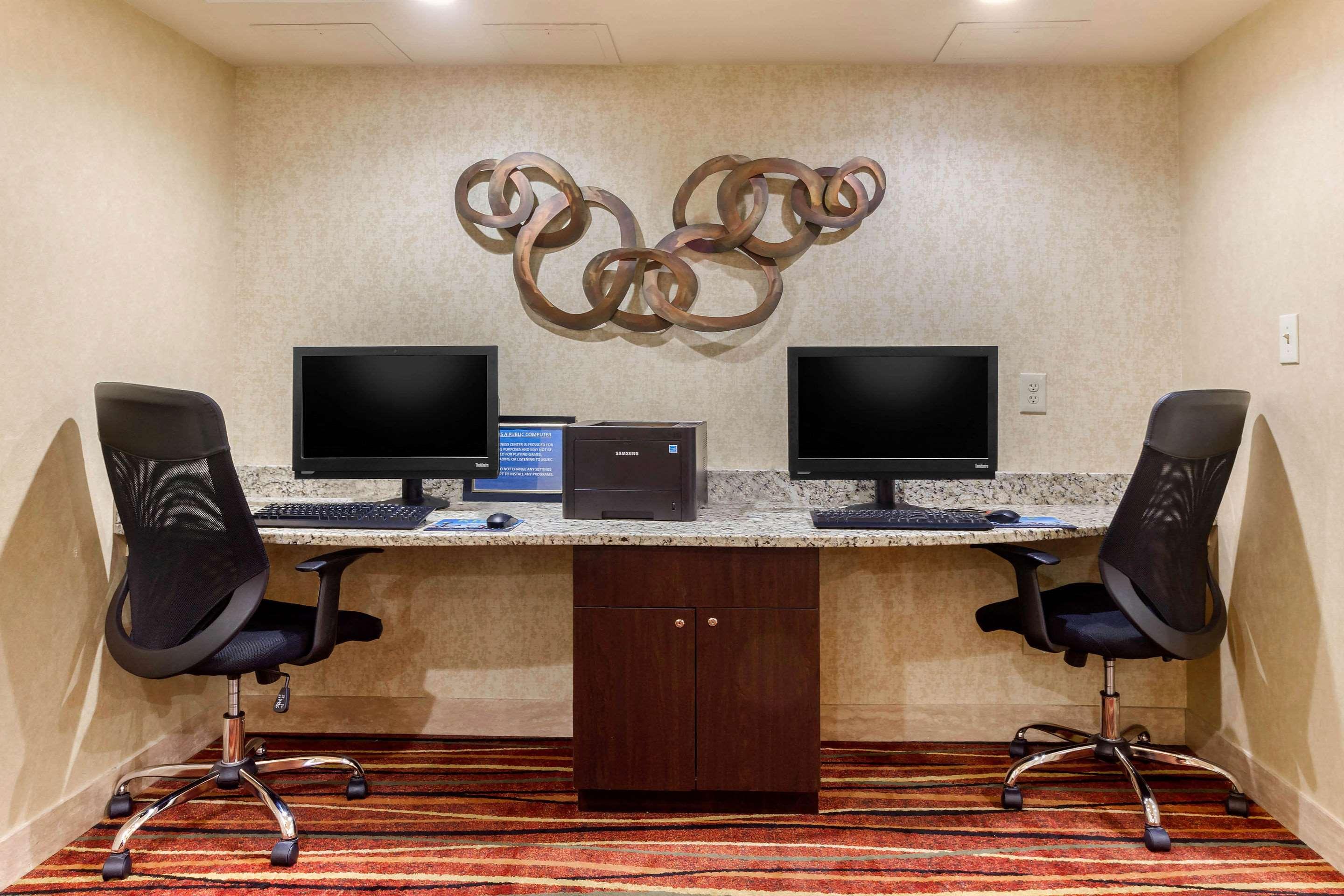 Clarion Inn & Suites — photo 4