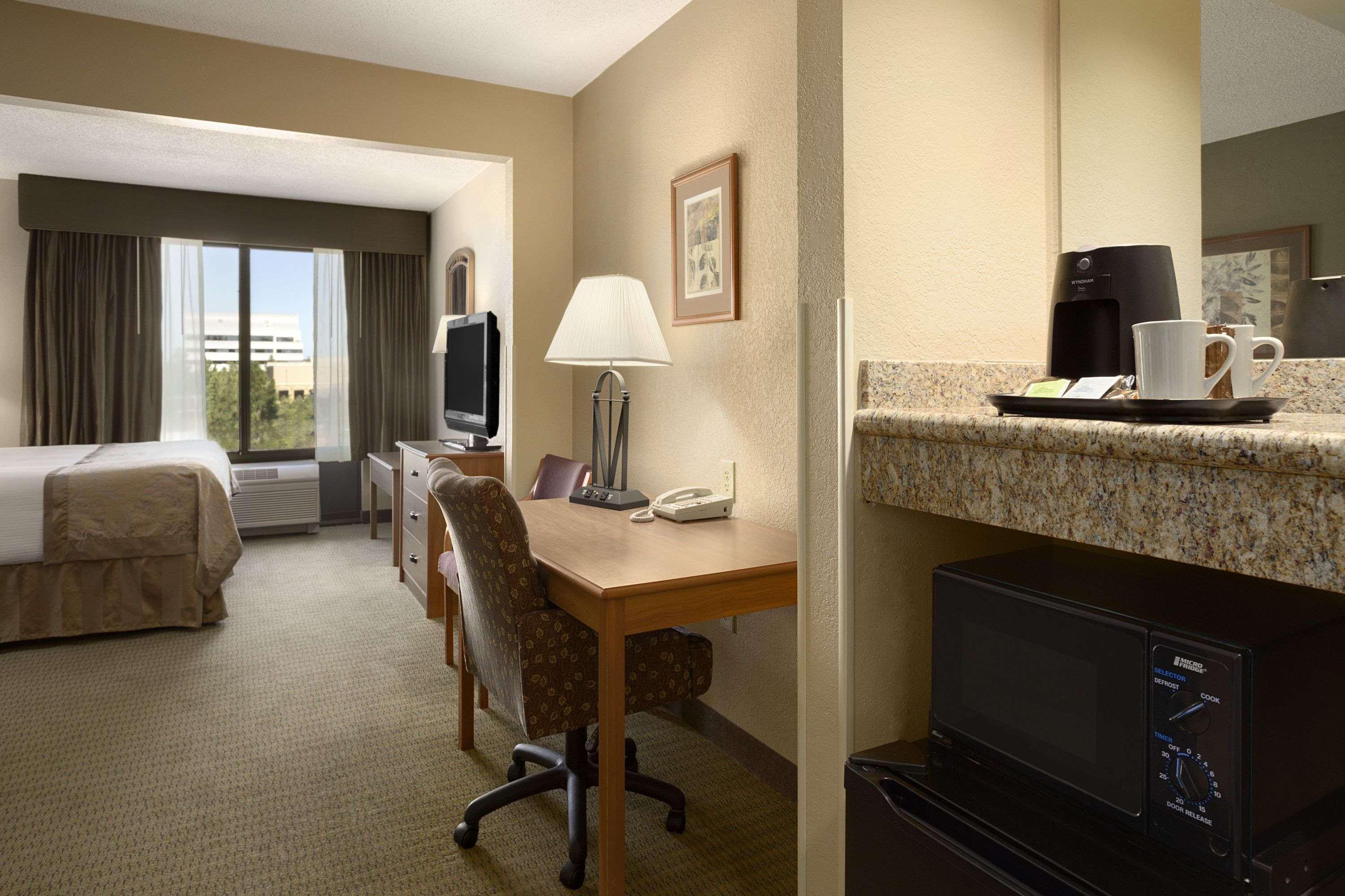 Wingate by Wyndham Little Rock — photo 5