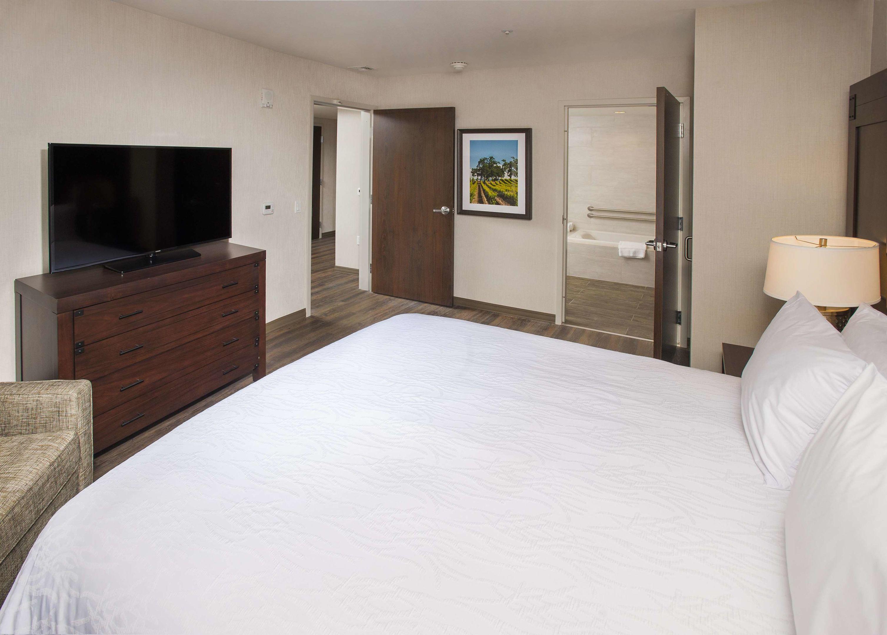 Hilton Garden Inn Burbank Downtown — photo 5
