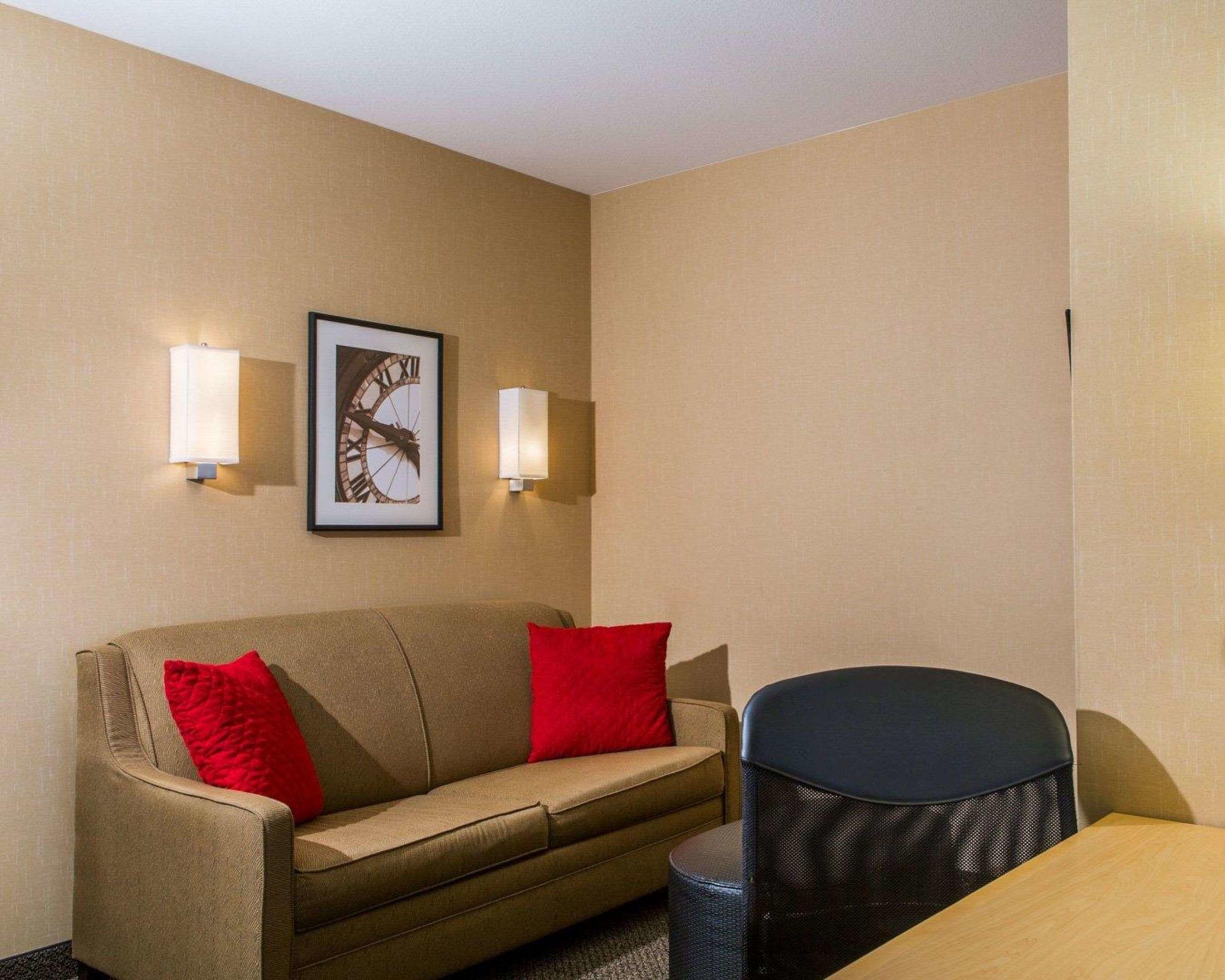 Cambria Hotel & Suites — photo 5