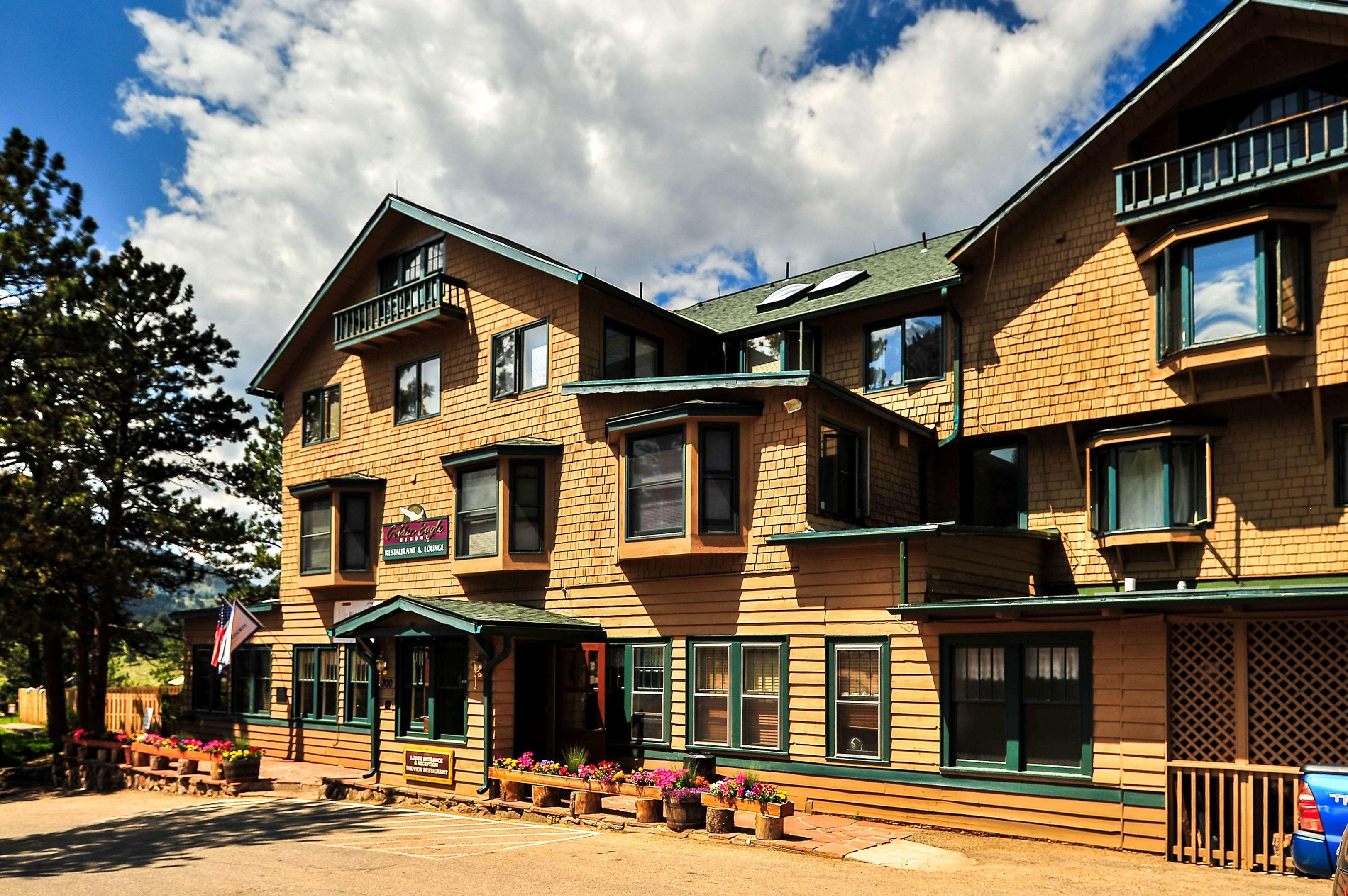 The Historic Crags Lodge — photo 3