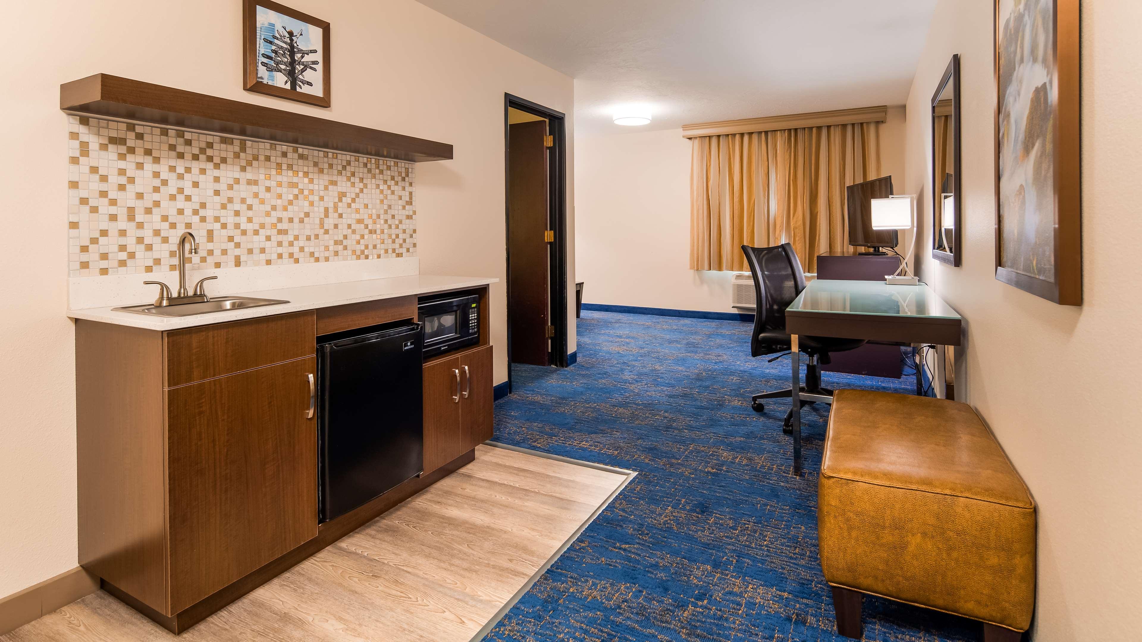 Best Western Plus Portland Airport Hotel & Suites — photo 4