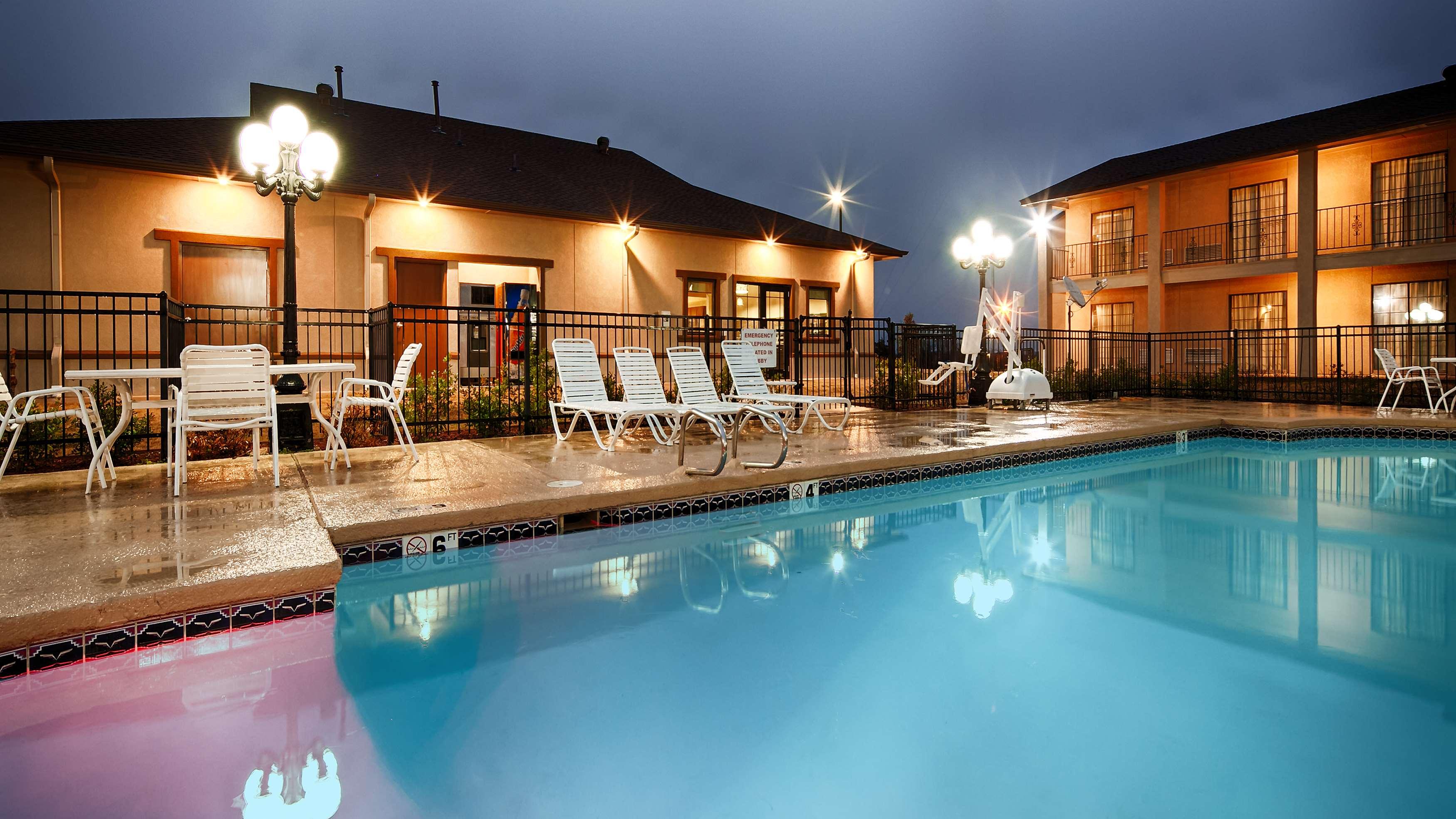 Best Western Trail Dust Inn & Suites — photo 5